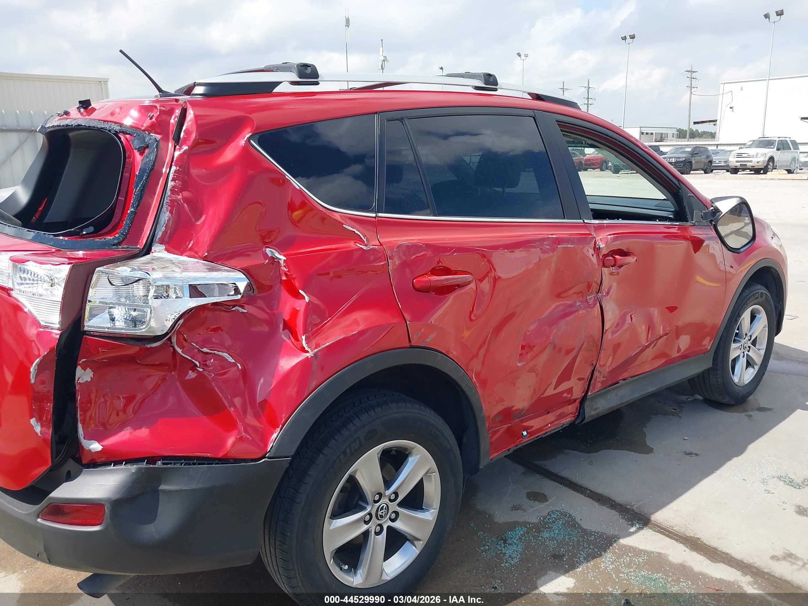 TOYOTA RAV4 image 6