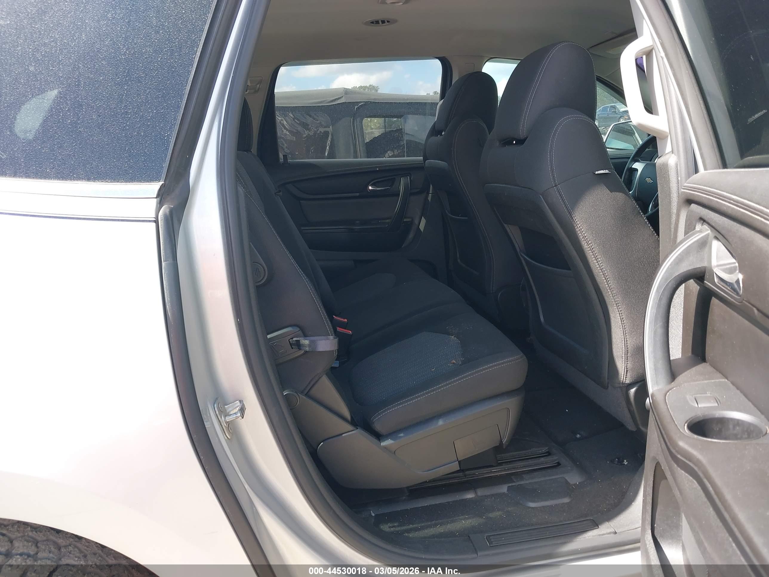 CHEVROLET TRAVERSE image 8