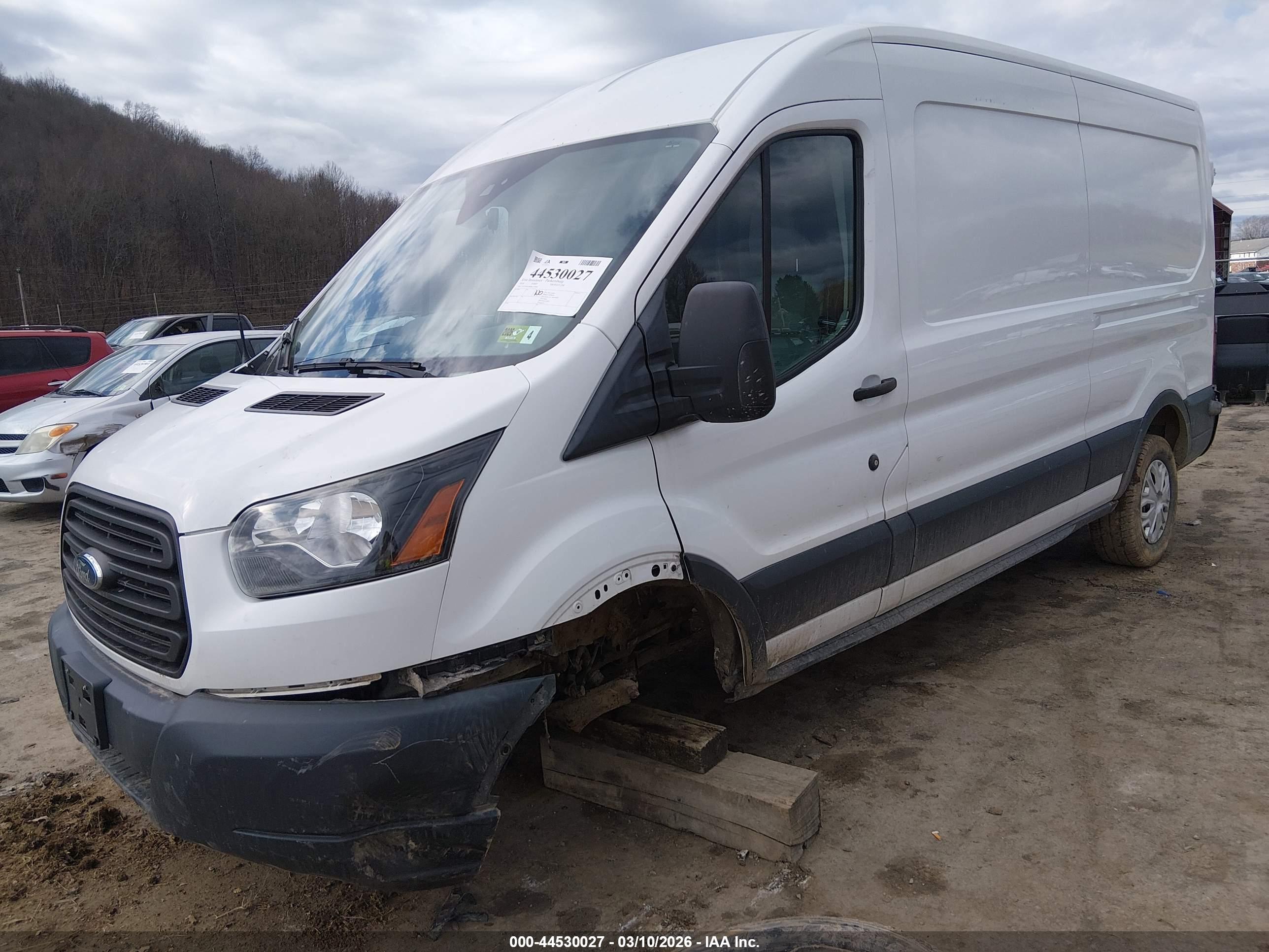 FORD TRANSIT-250 image 2