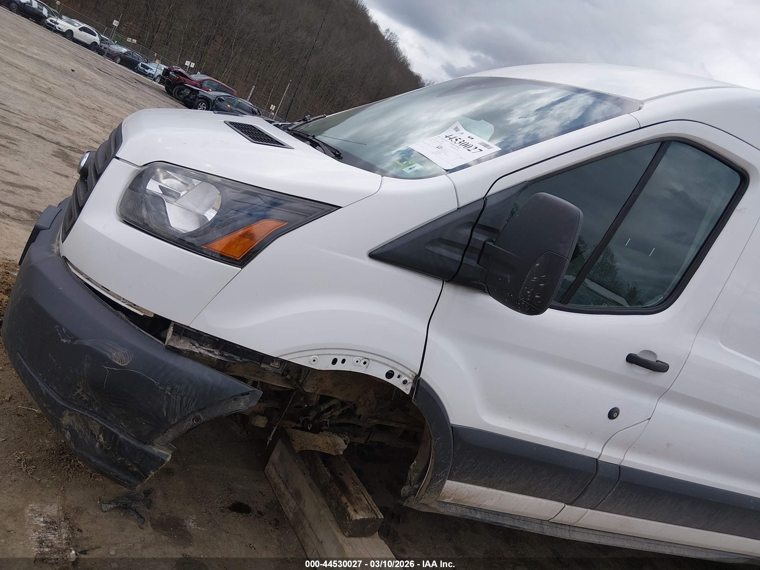 FORD TRANSIT-250 image 6