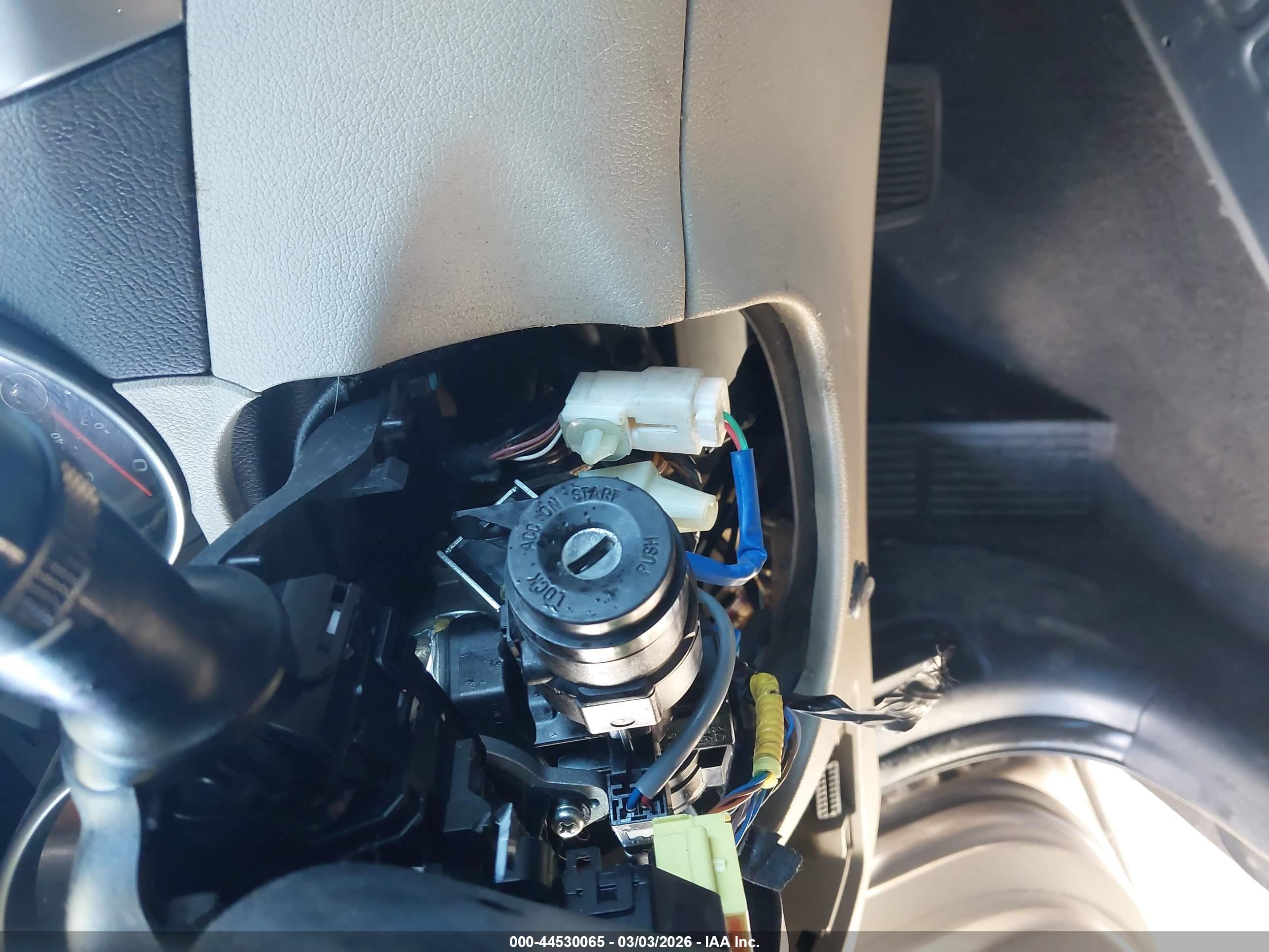 HYUNDAI ELANTRA image 6