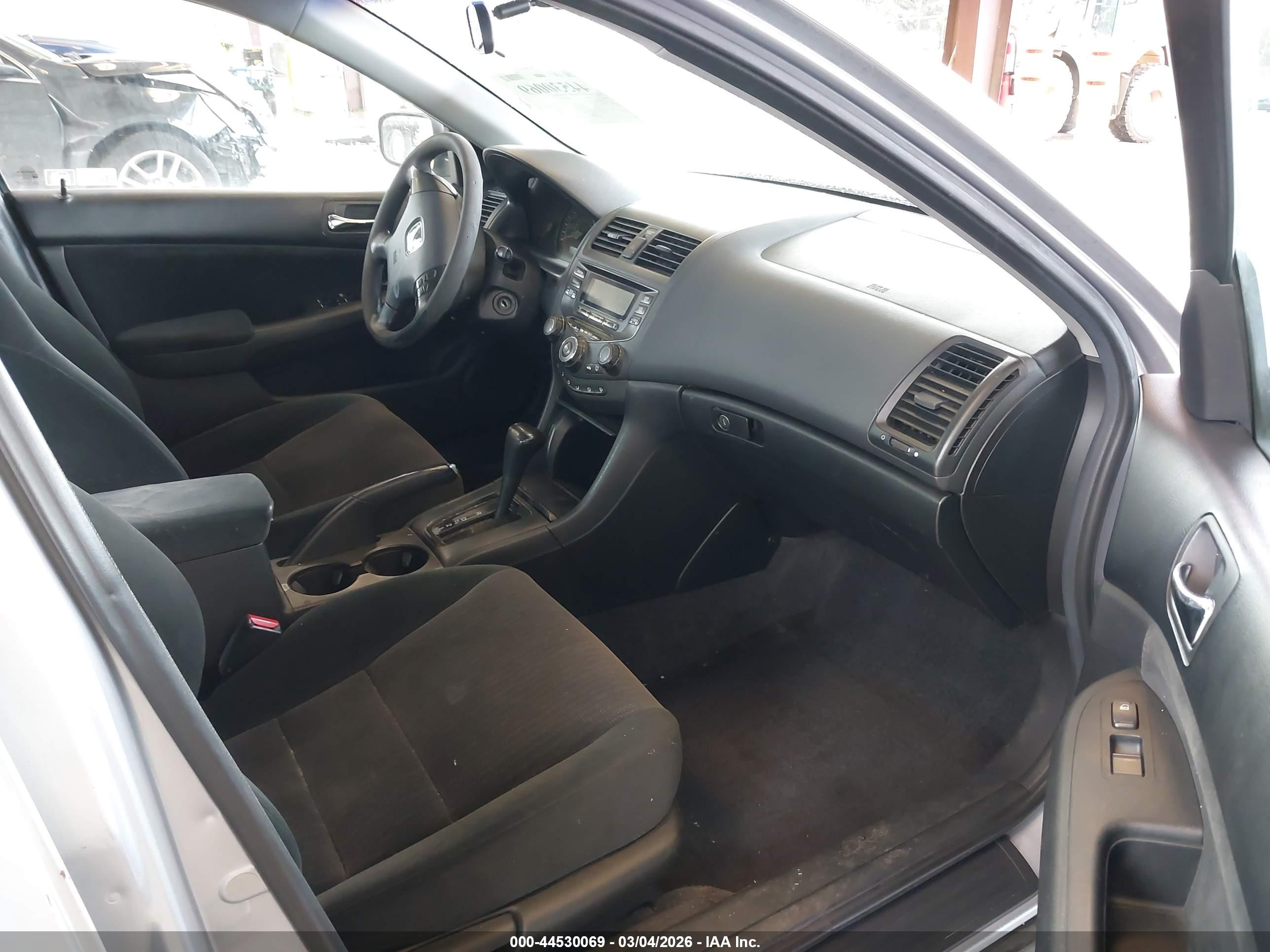 HONDA ACCORD image 5