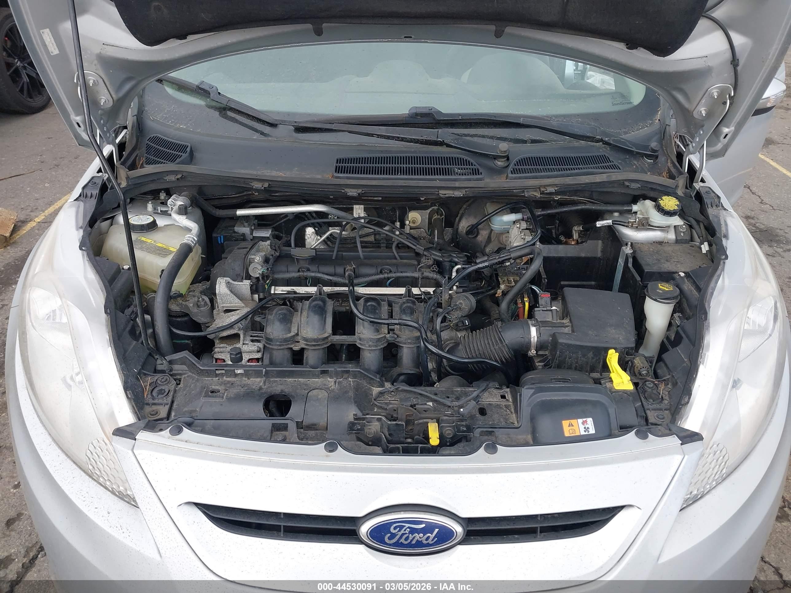 FORD FIESTA image 10