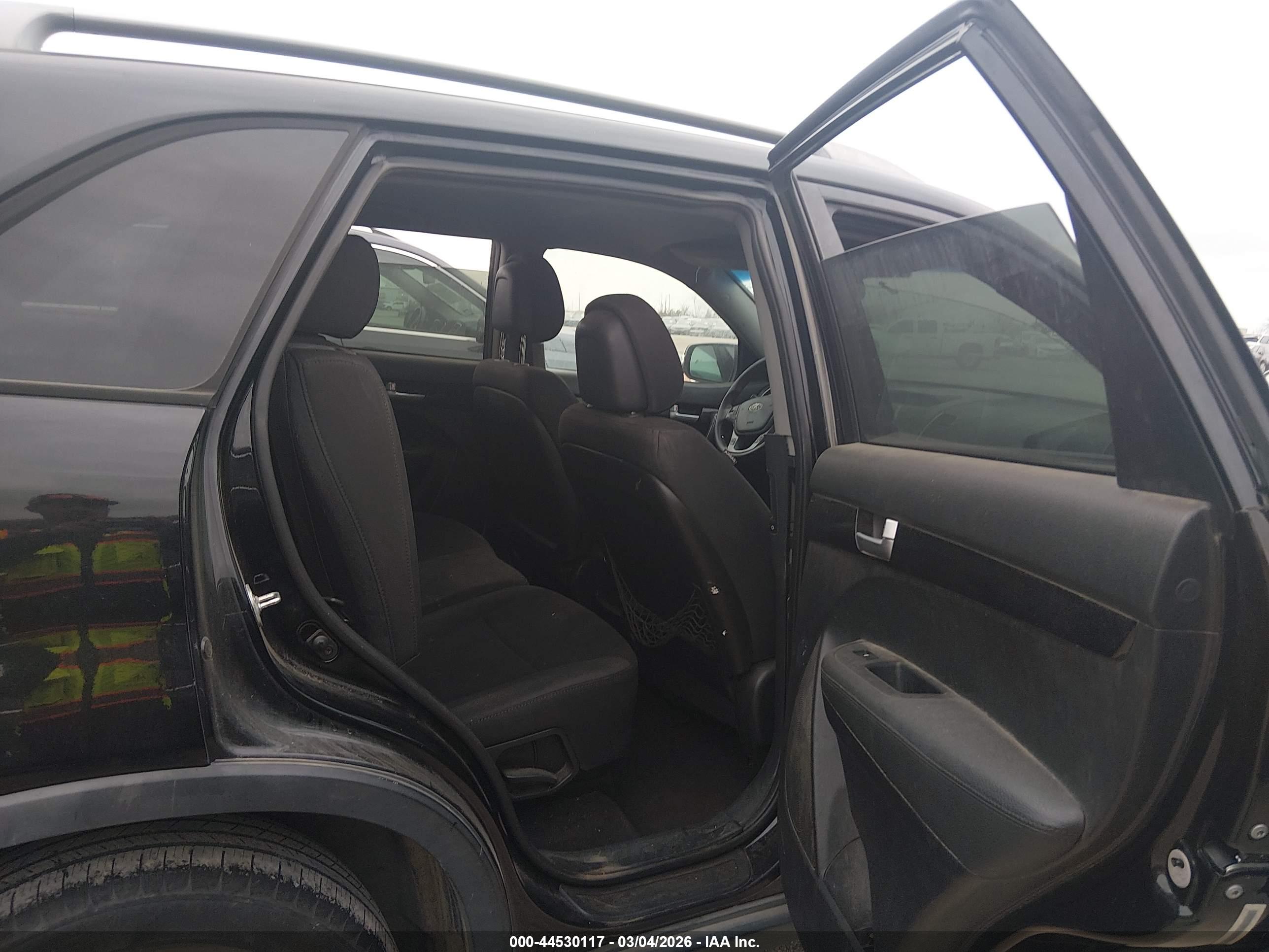 KIA SORENTO image 8
