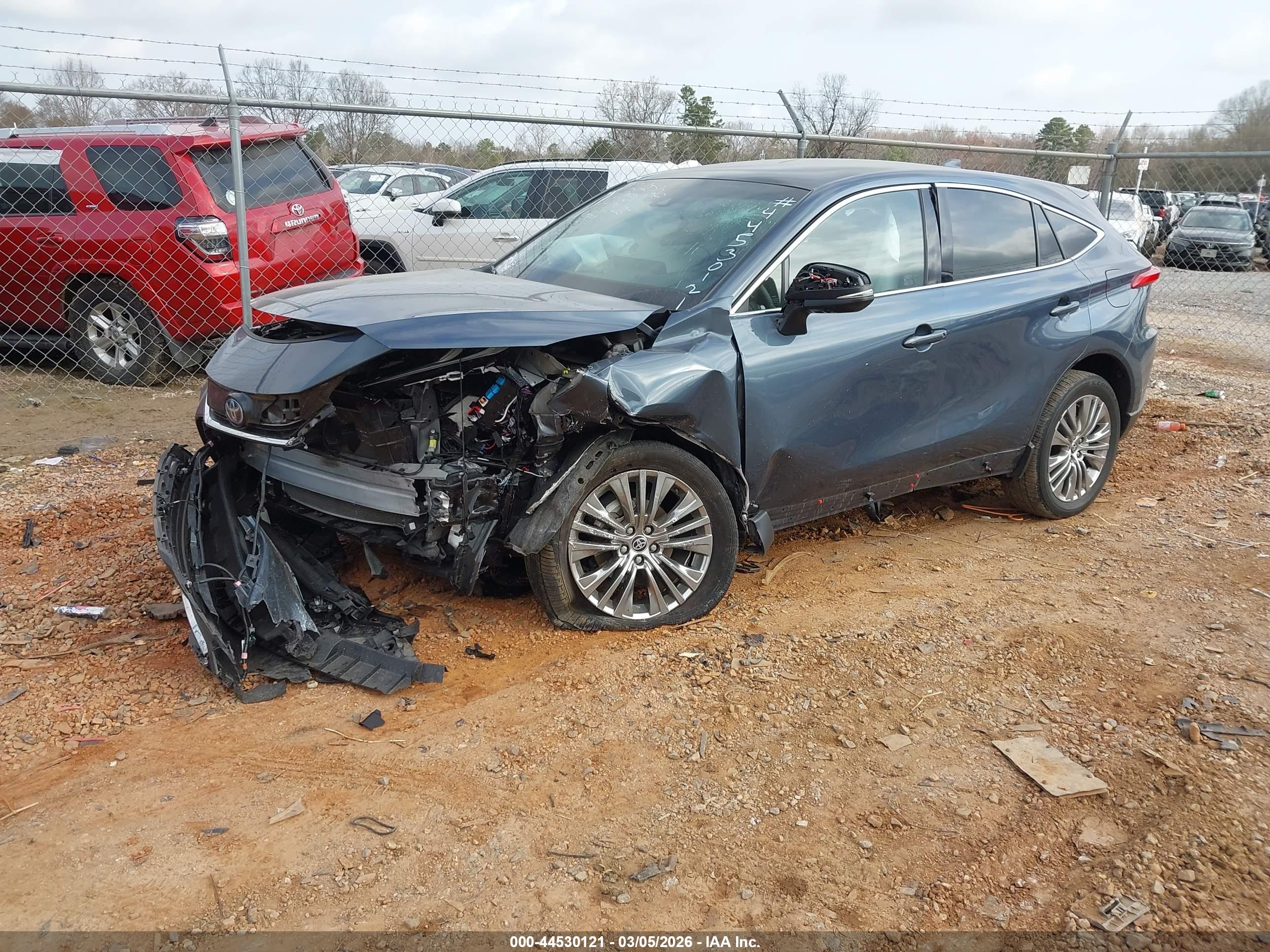TOYOTA VENZA image 2