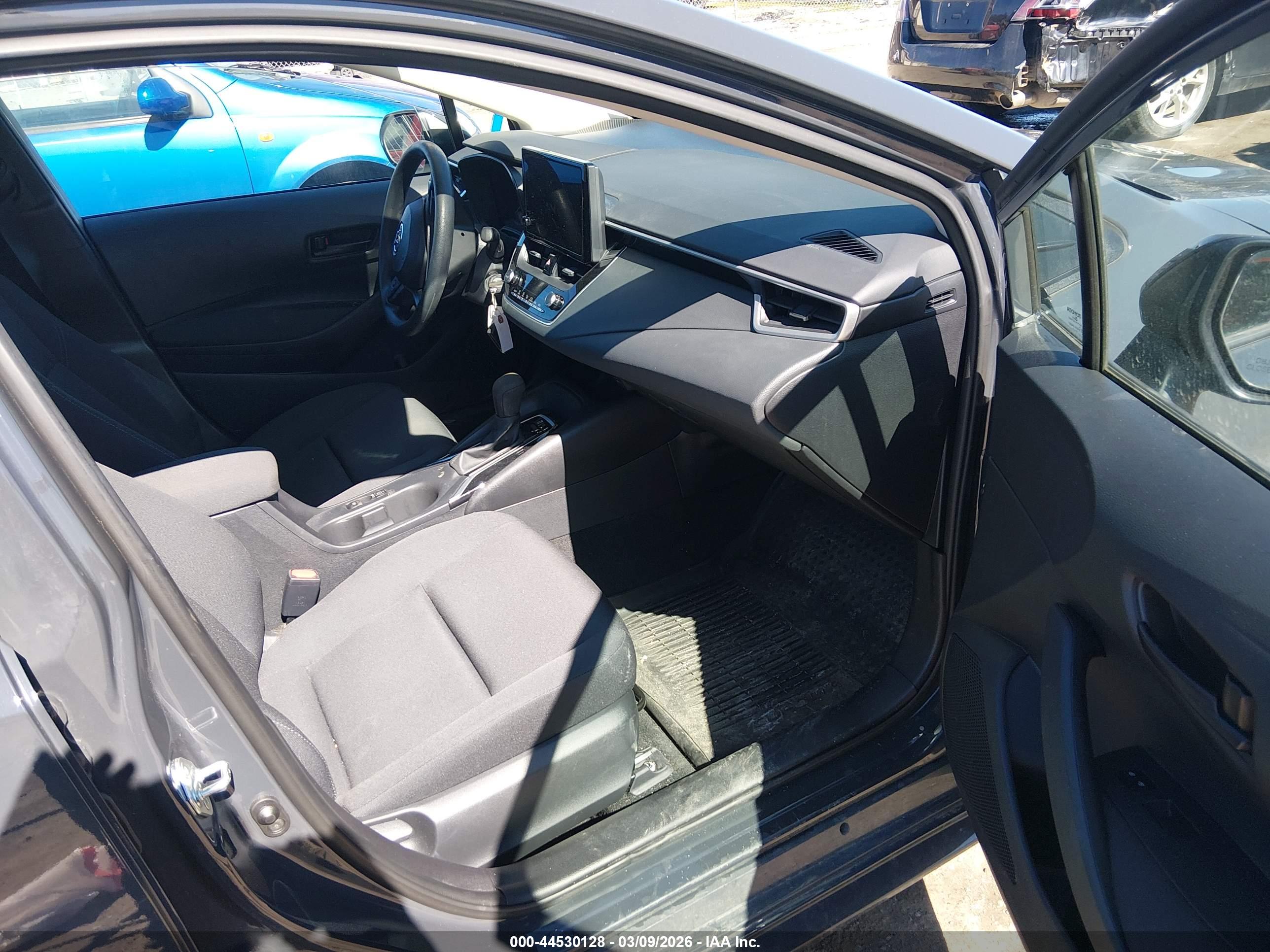 TOYOTA COROLLA image 5