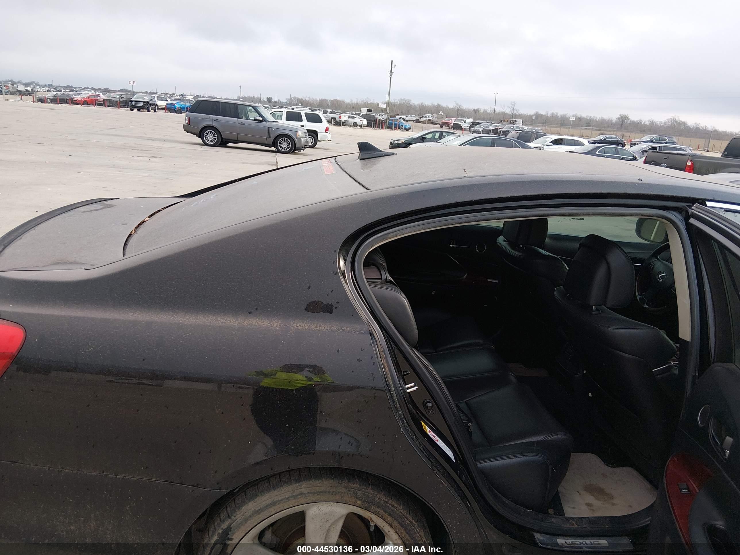 LEXUS GS image 8