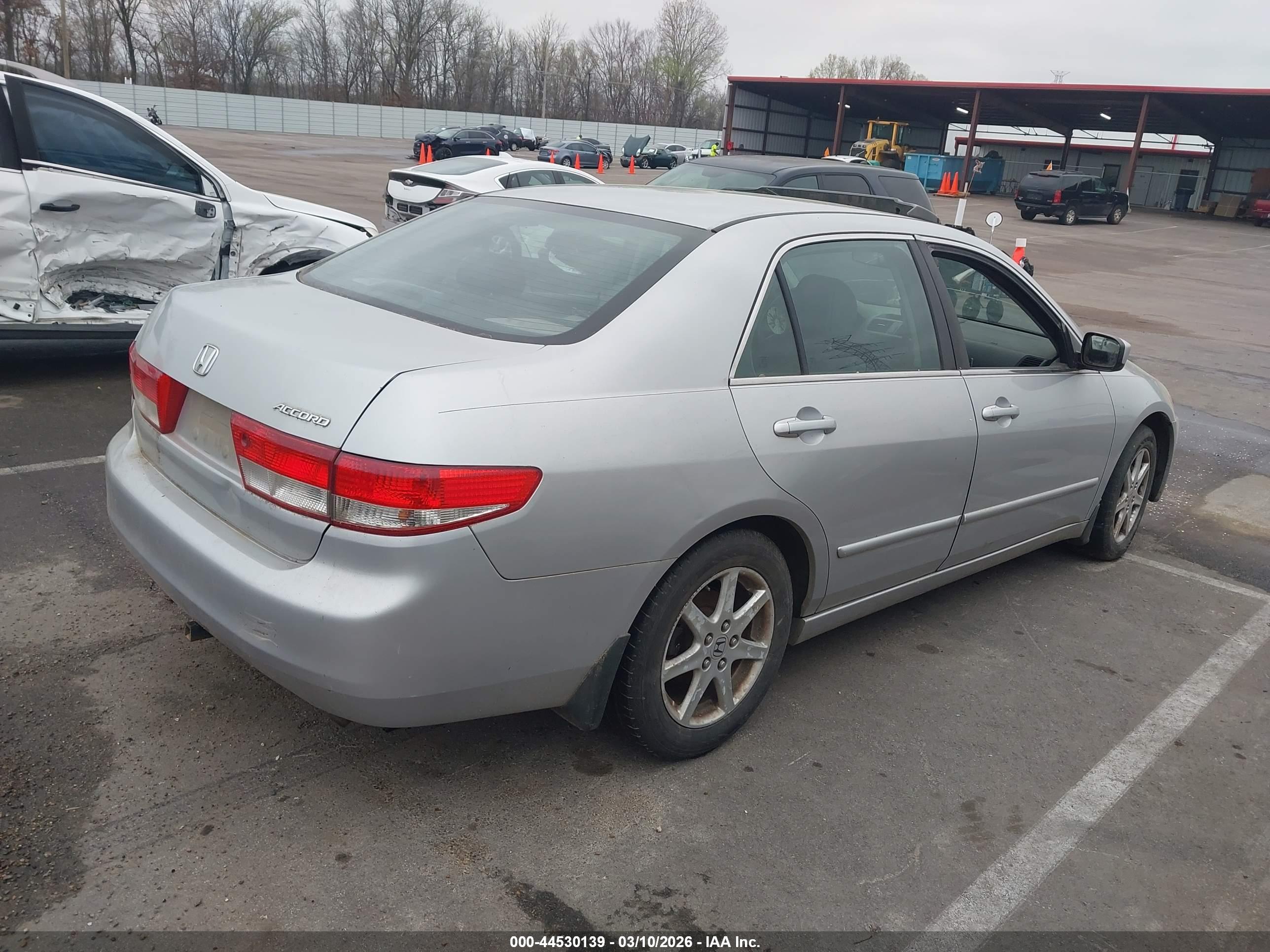 HONDA ACCORD image 4