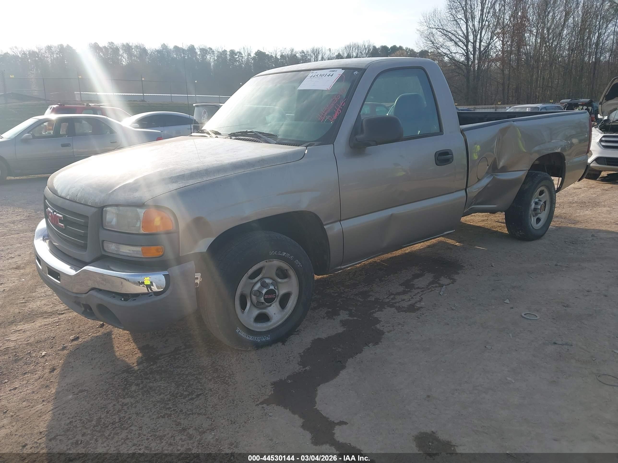 GMC SIERRA image 2