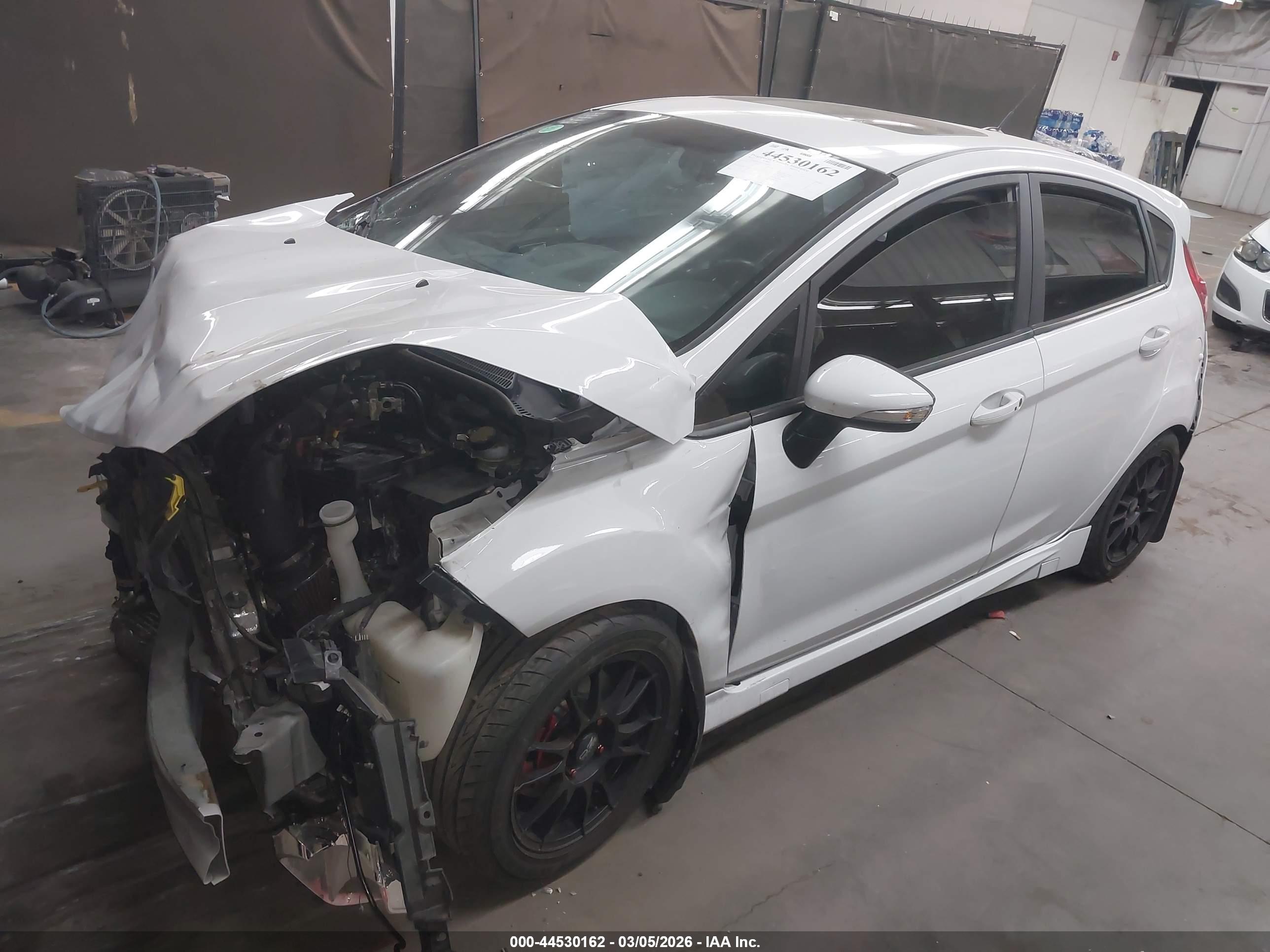 FORD FIESTA image 2