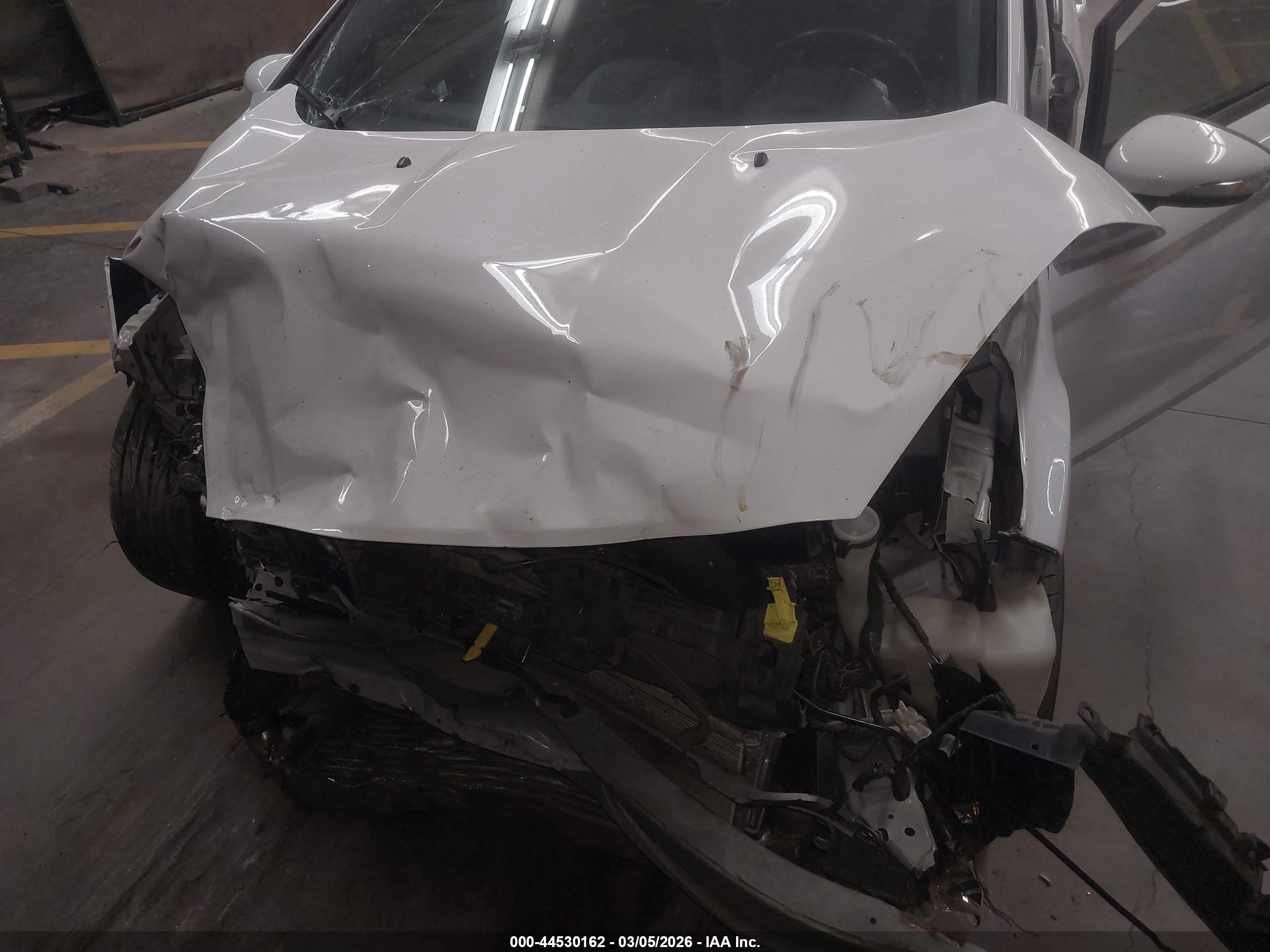 FORD FIESTA image 6