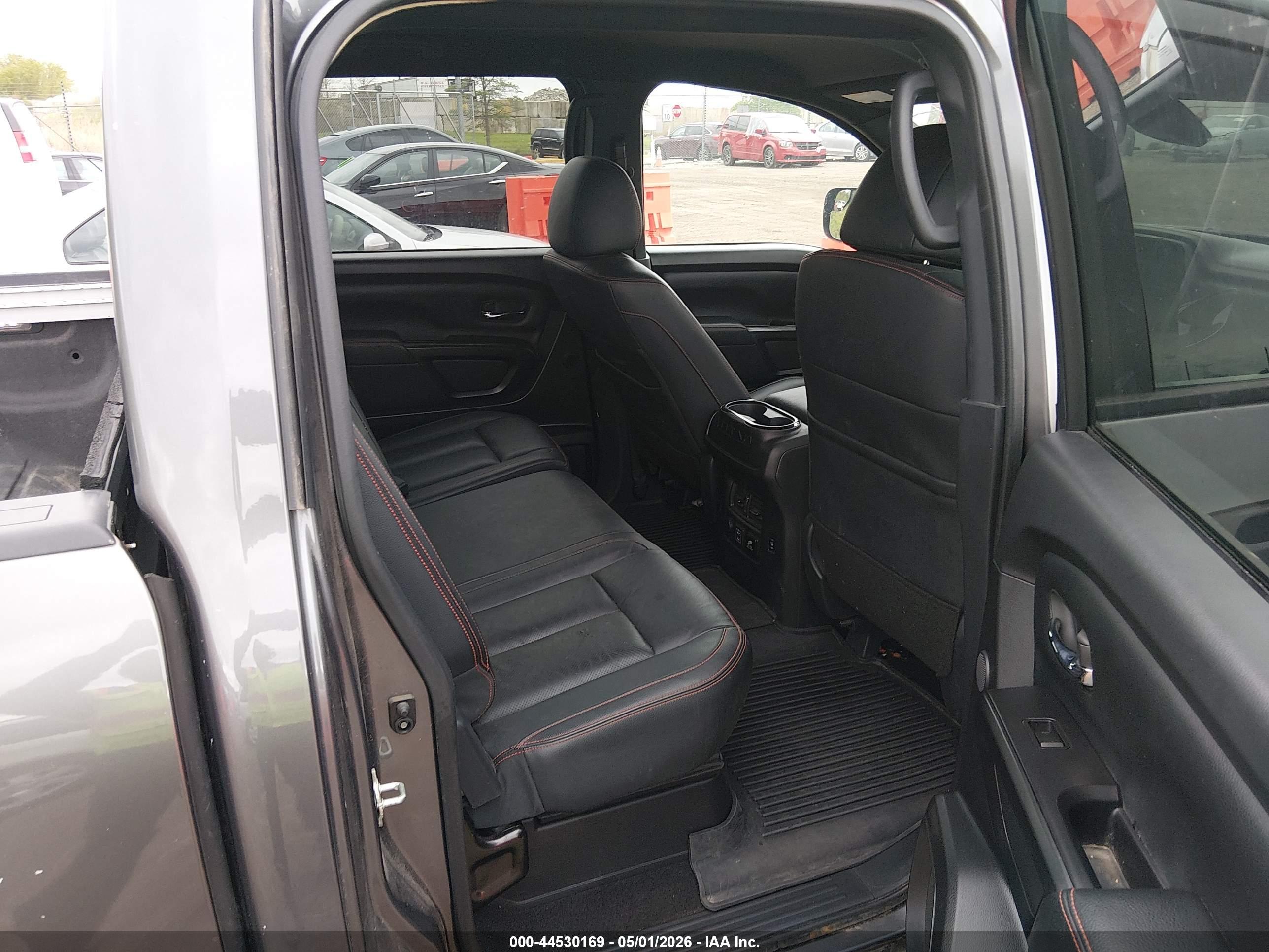 NISSAN TITAN image 8
