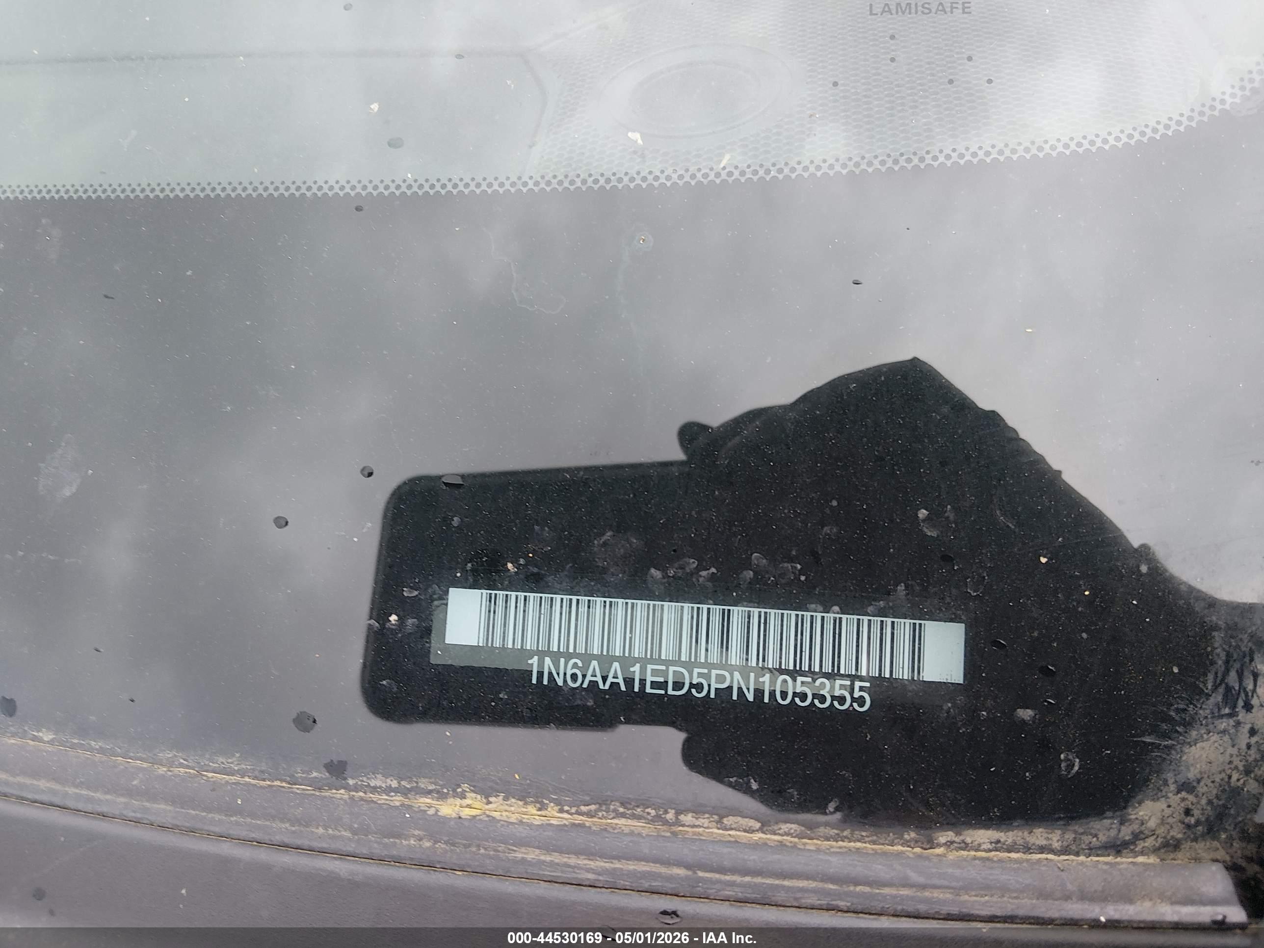 NISSAN TITAN image 9