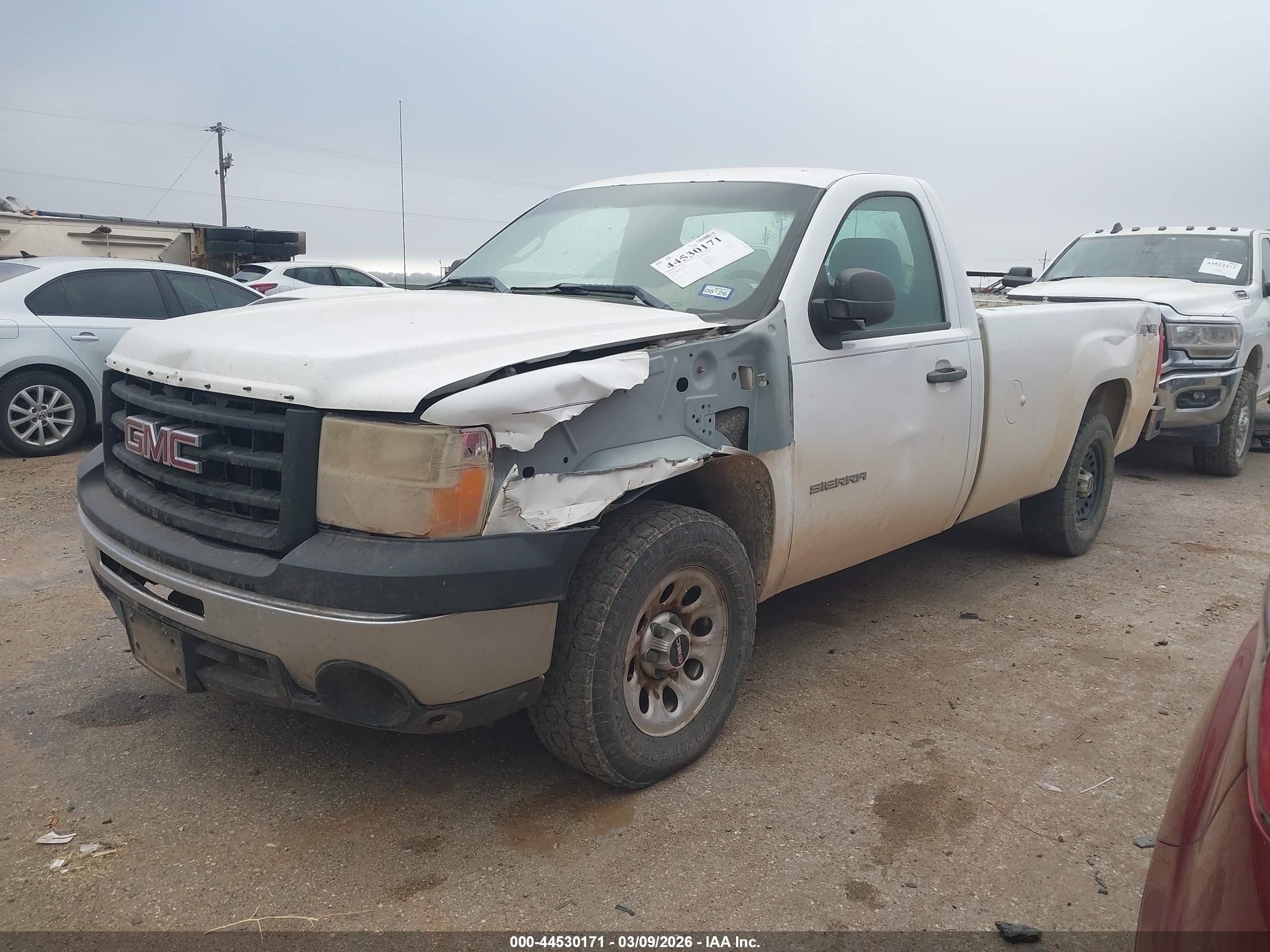 GMC SIERRA image 2