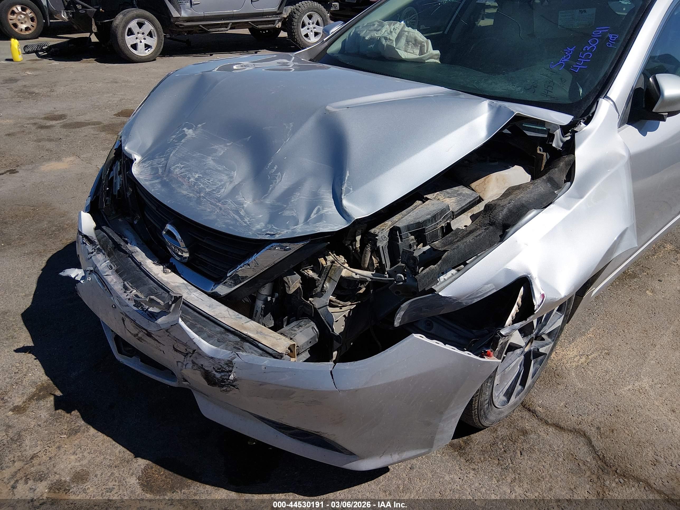 NISSAN ALTIMA image 6