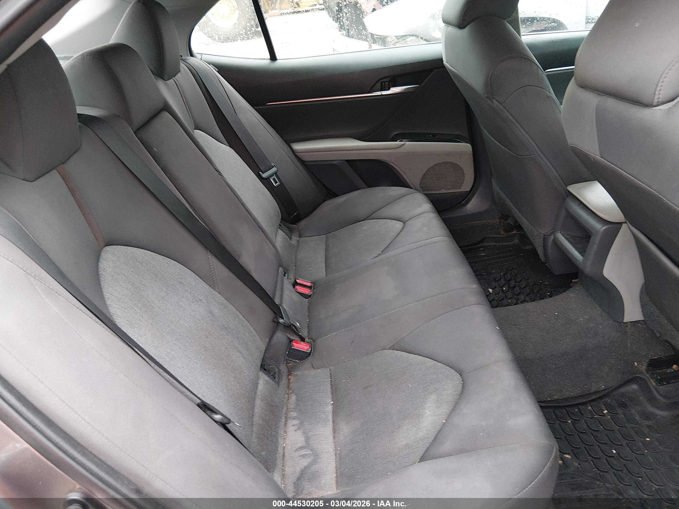 TOYOTA CAMRY image 8