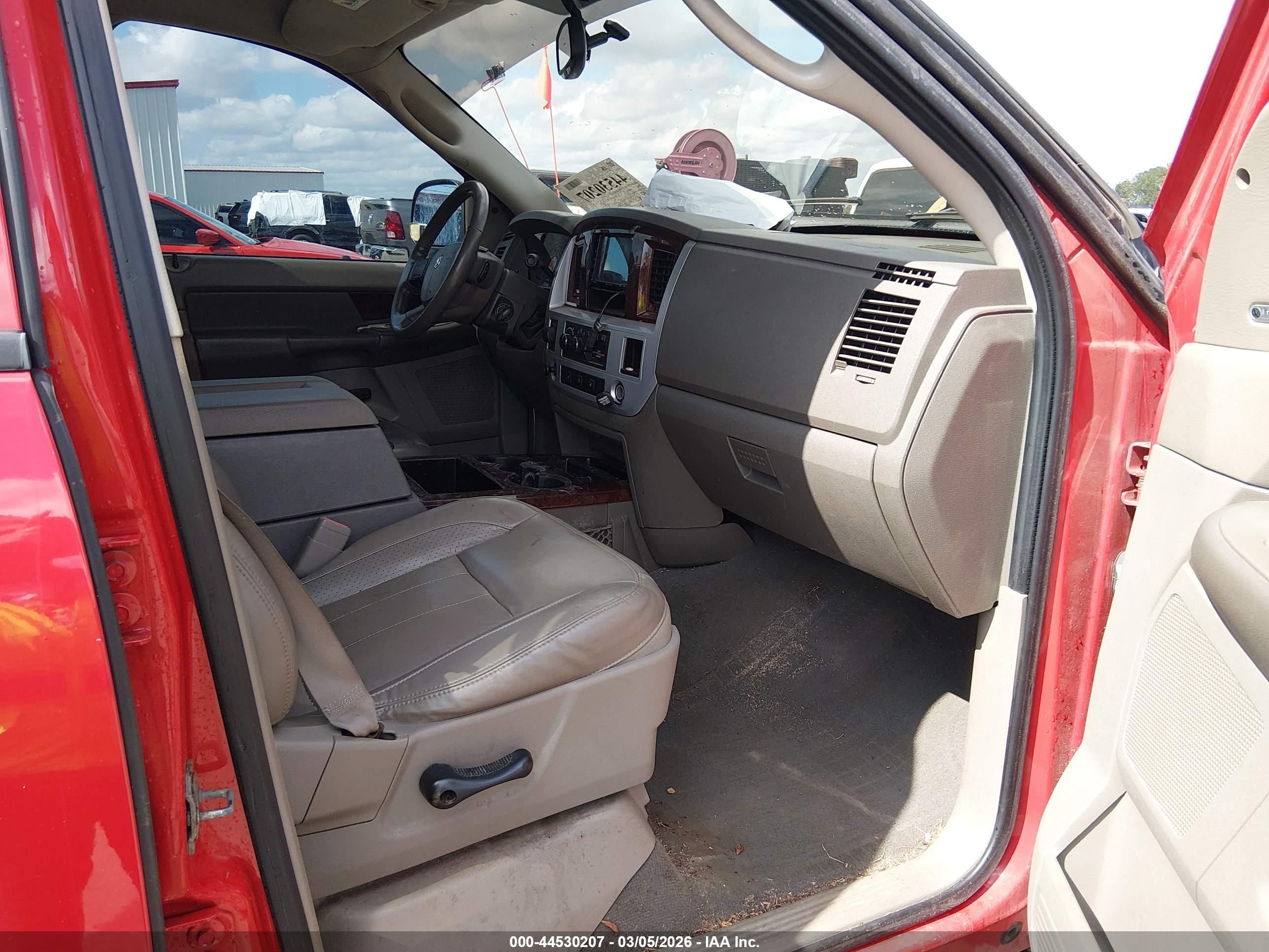 DODGE RAM image 5