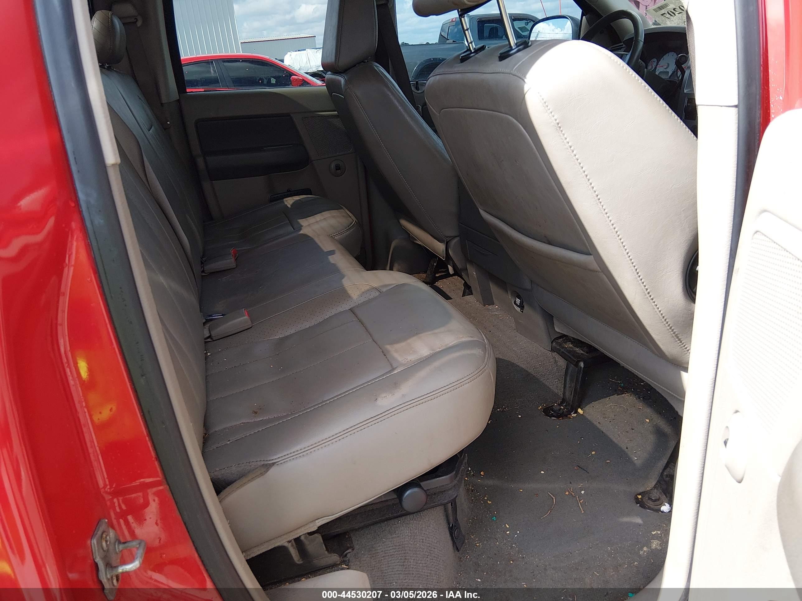 DODGE RAM image 8