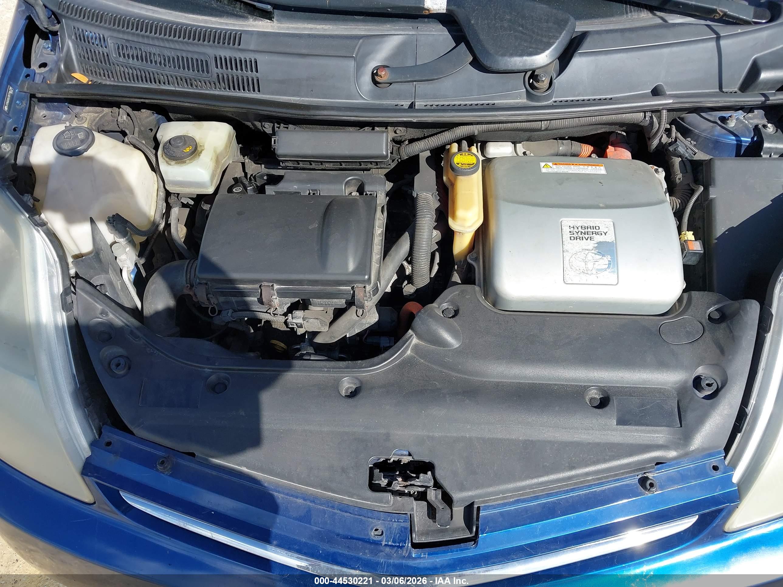 TOYOTA PRIUS image 10