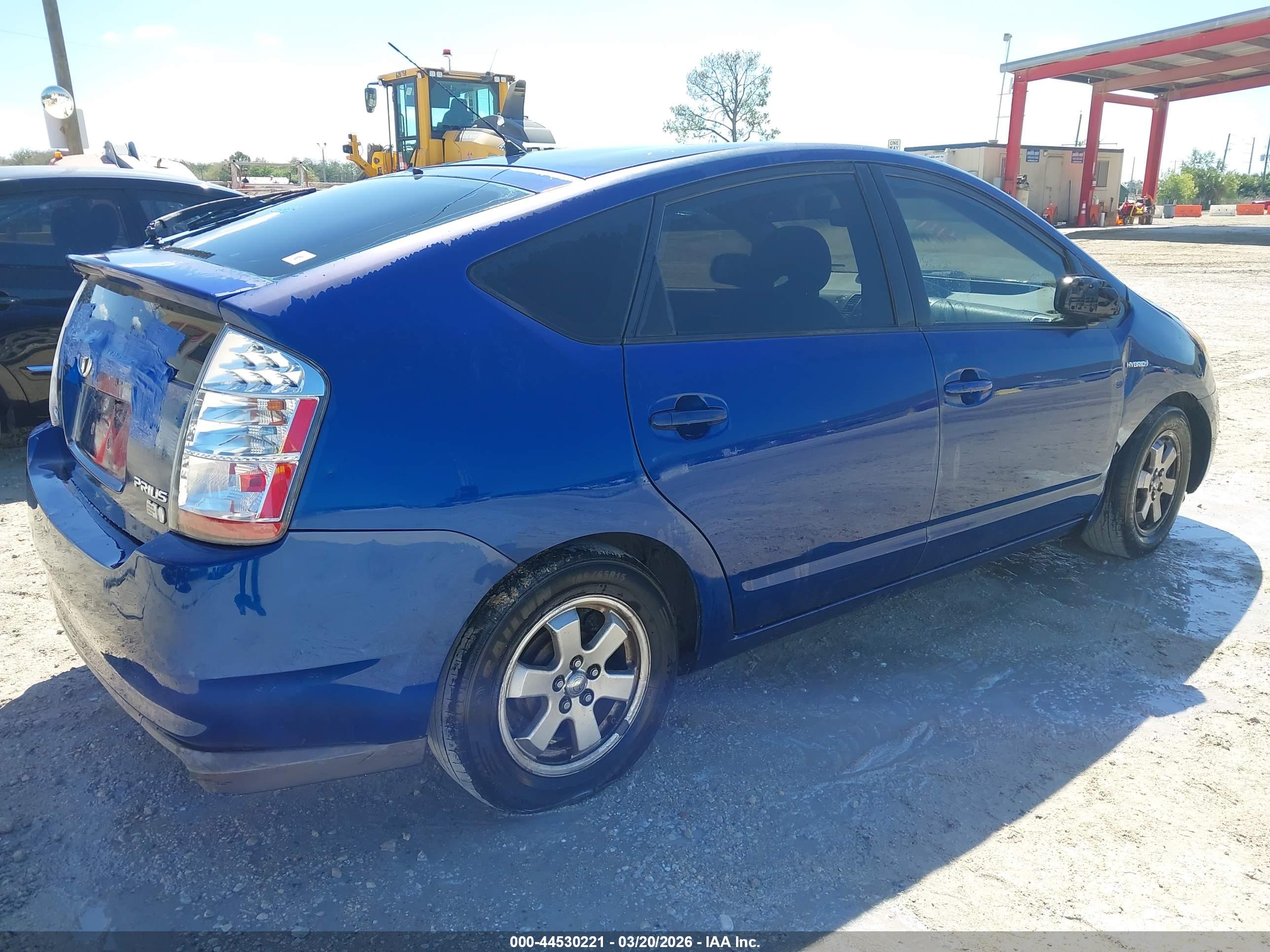 TOYOTA PRIUS image 4
