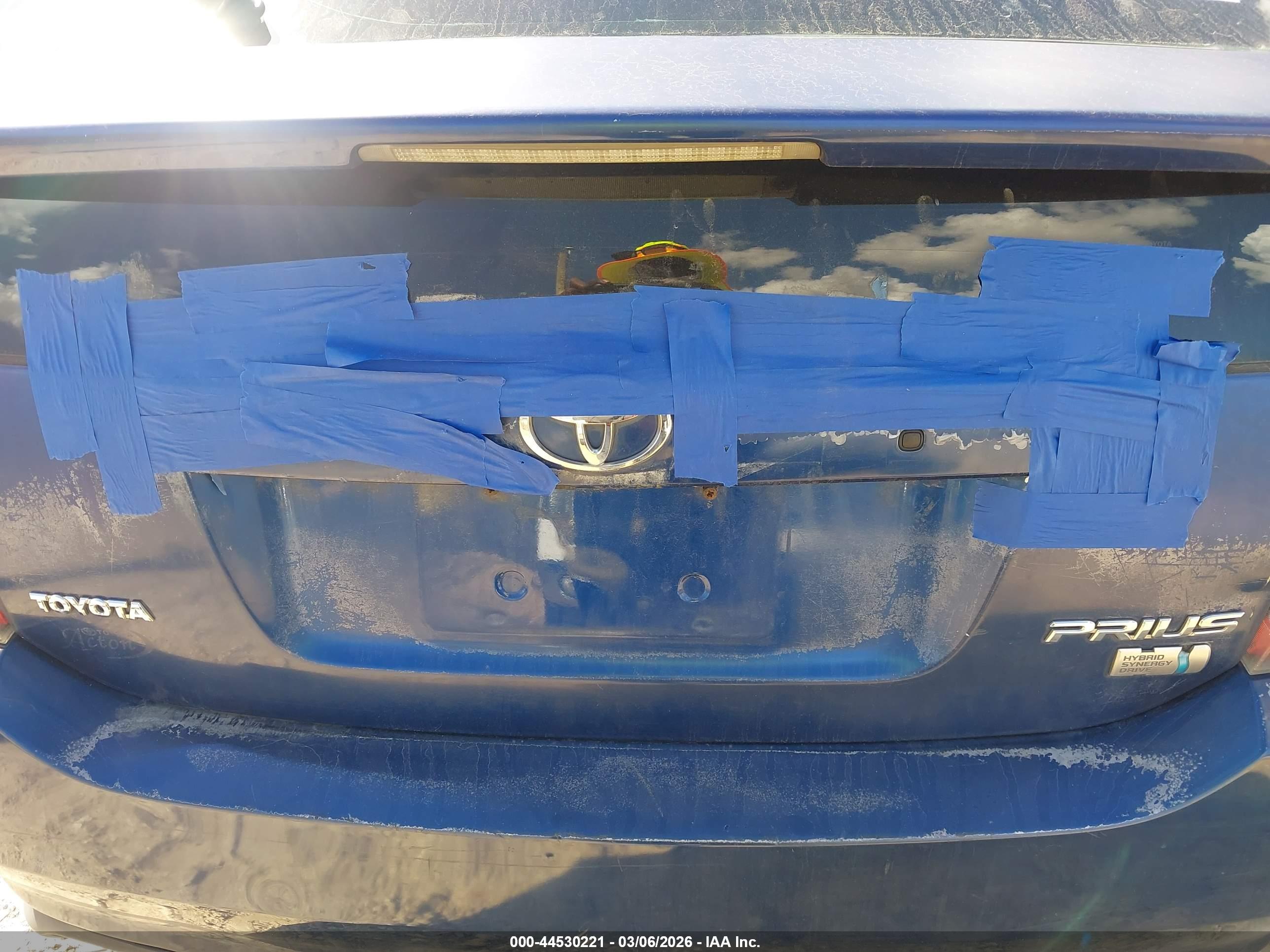 TOYOTA PRIUS image 6