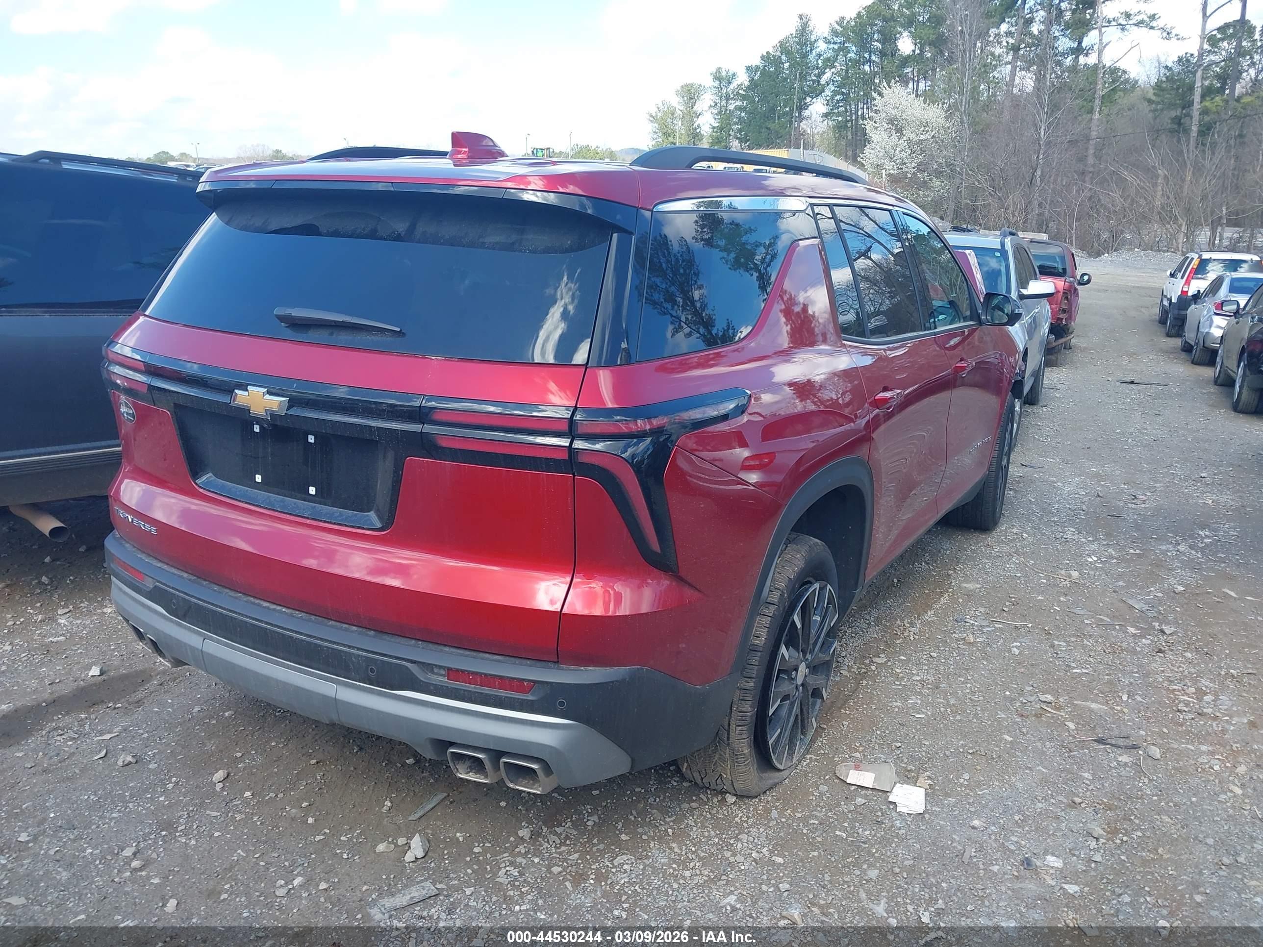CHEVROLET TRAVERSE image 4
