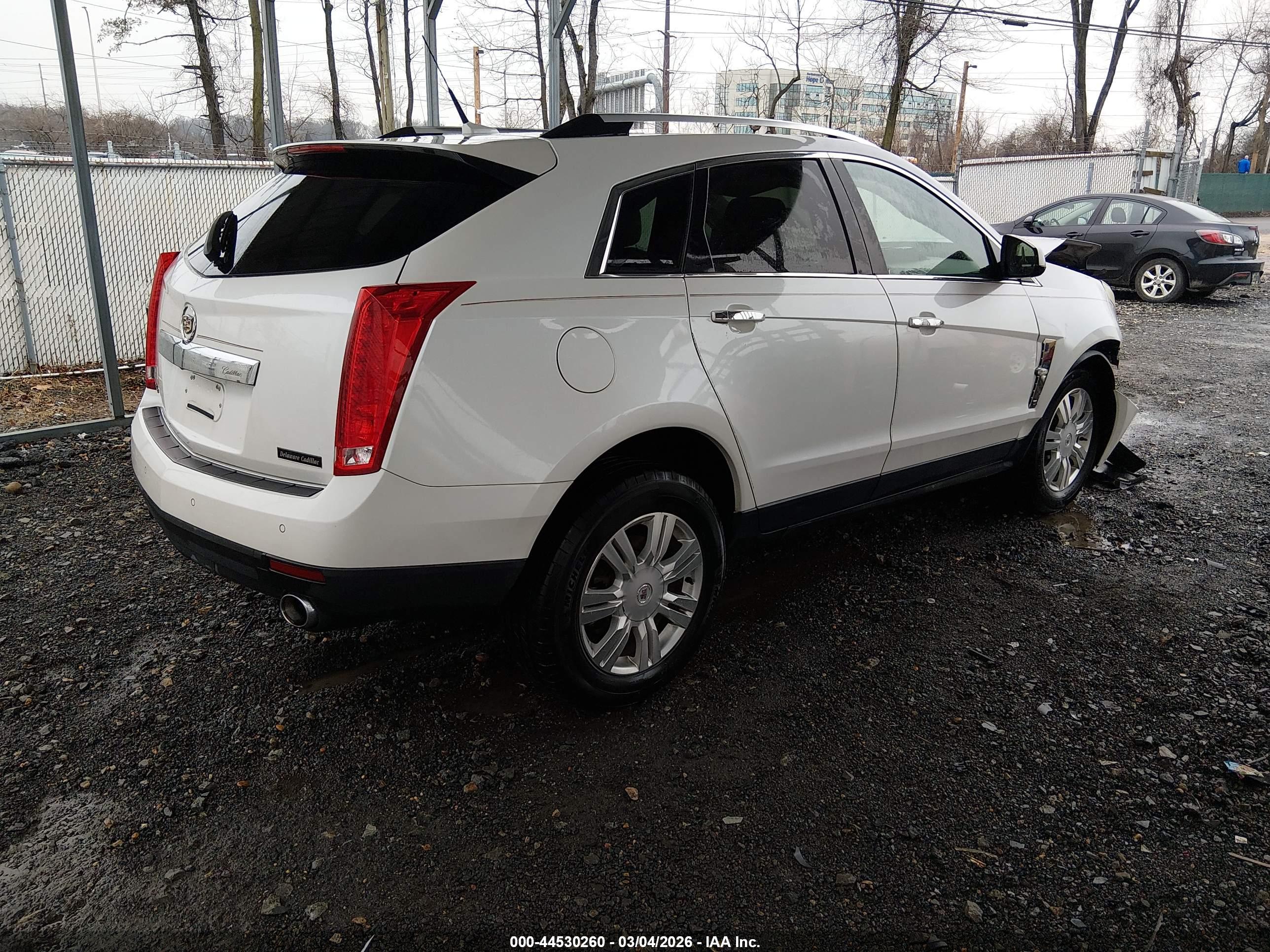 CADILLAC SRX image 4