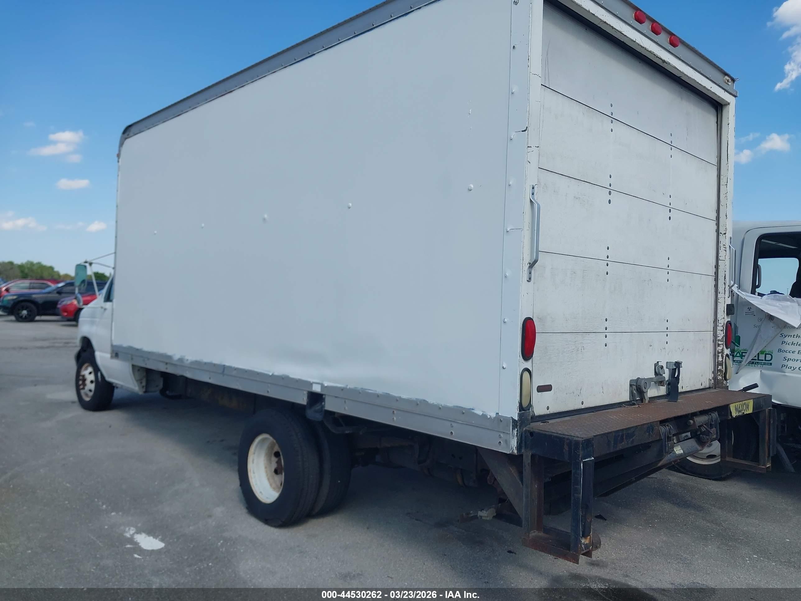 FORD E-450 image 3