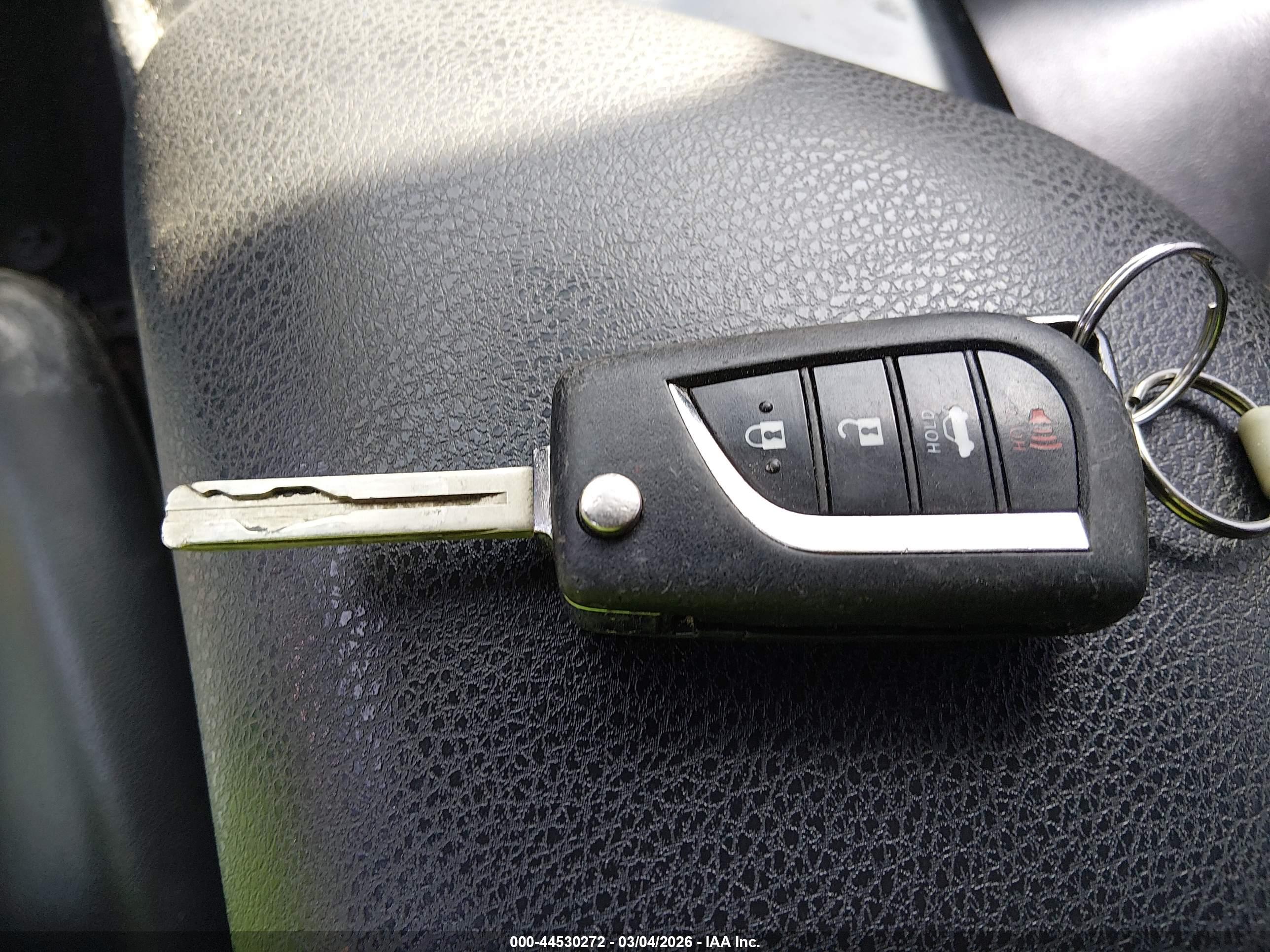 TOYOTA CAMRY image 11