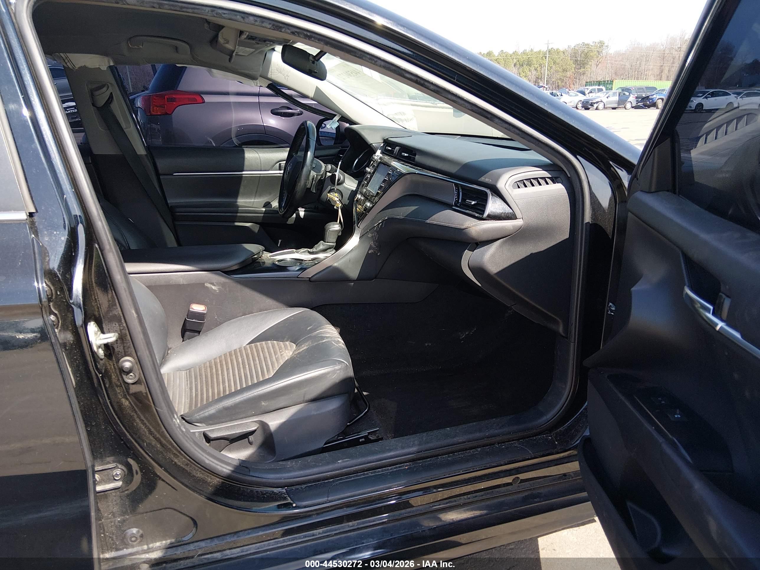 TOYOTA CAMRY image 5