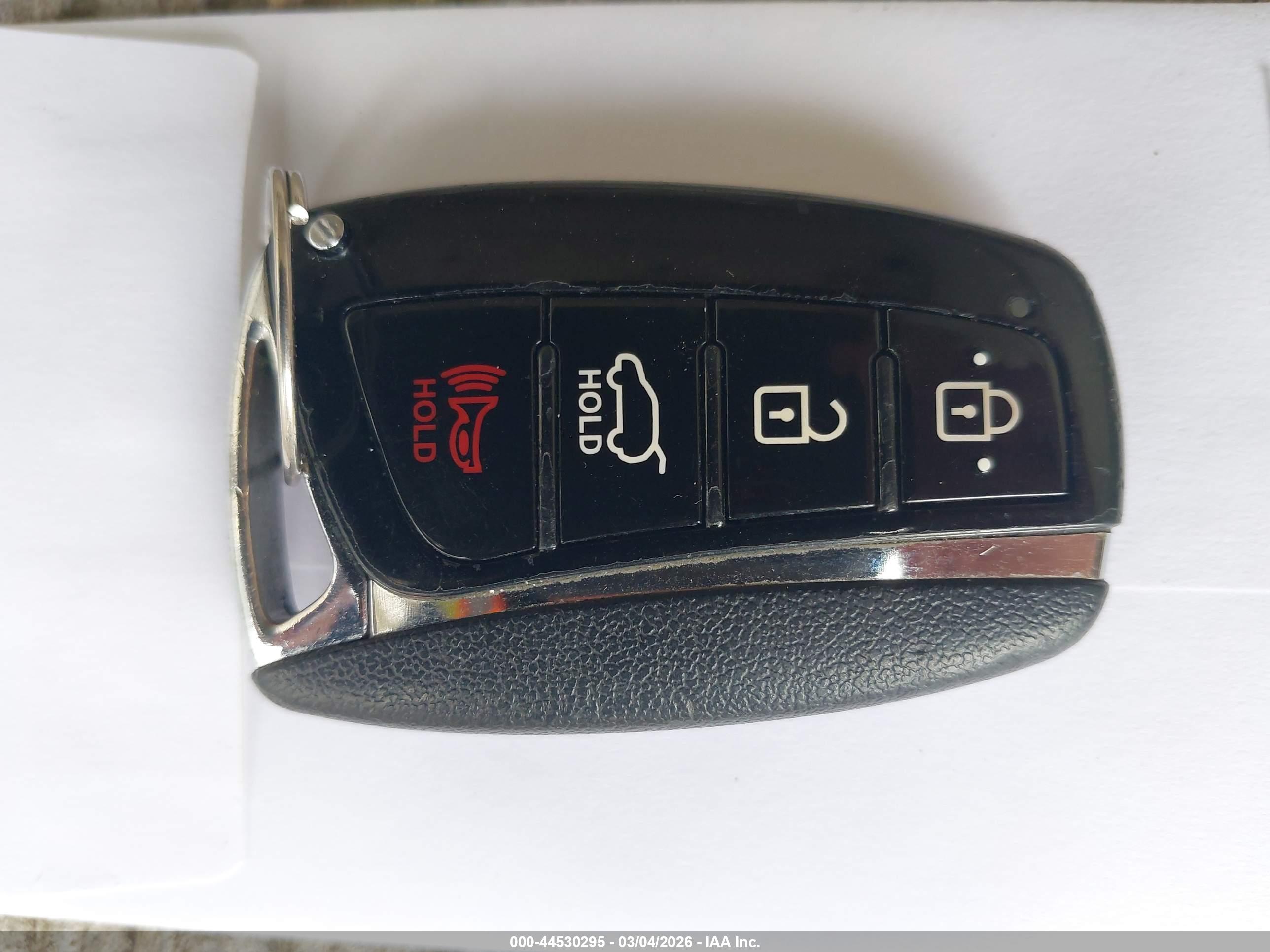 HYUNDAI SANTA image 11