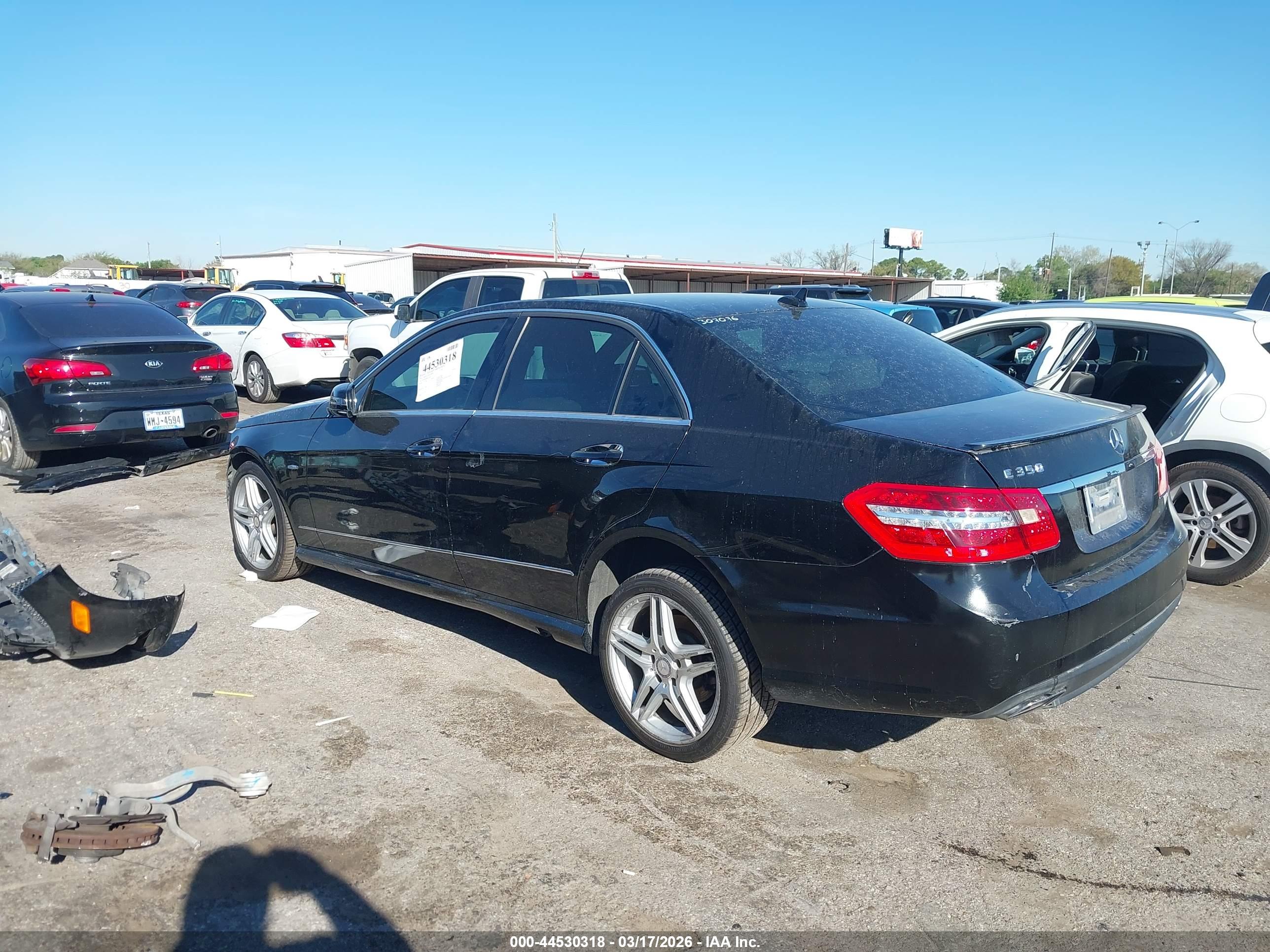 MERCEDES-BENZ E image 3
