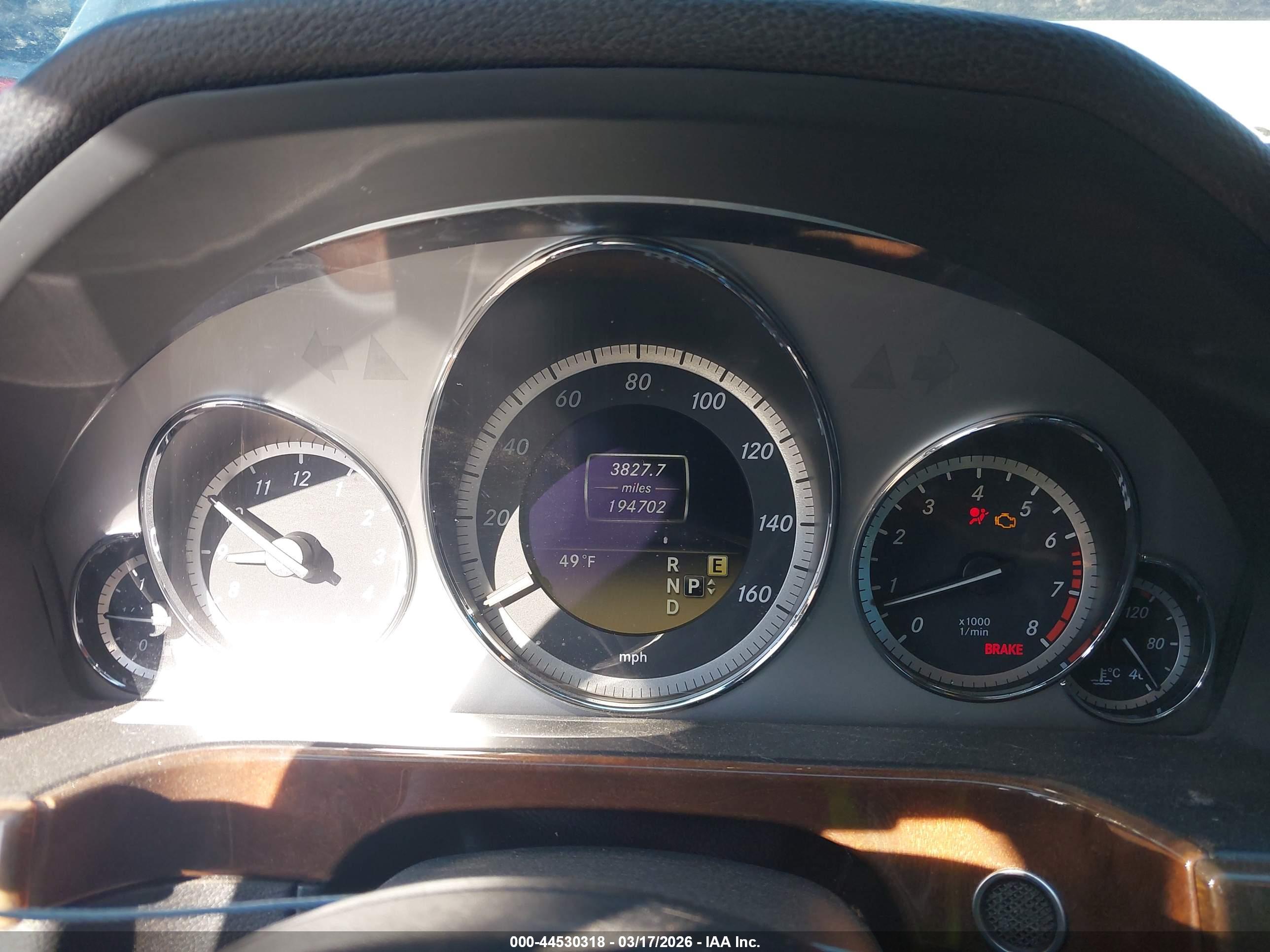 MERCEDES-BENZ E image 7