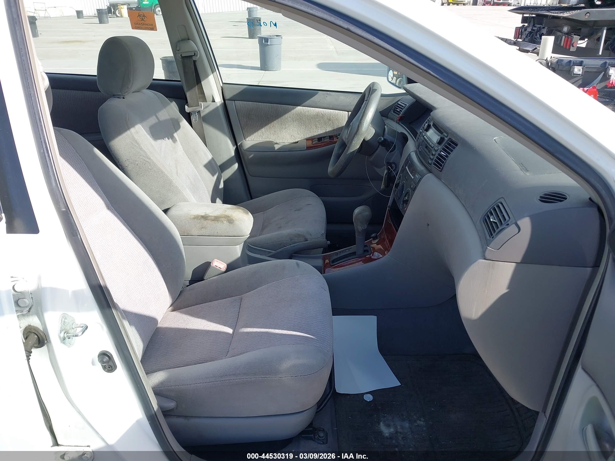 TOYOTA COROLLA image 5