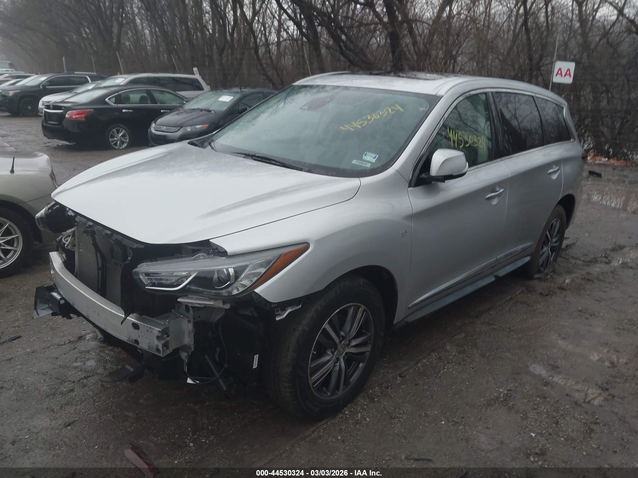 INFINITI QX60 image 2
