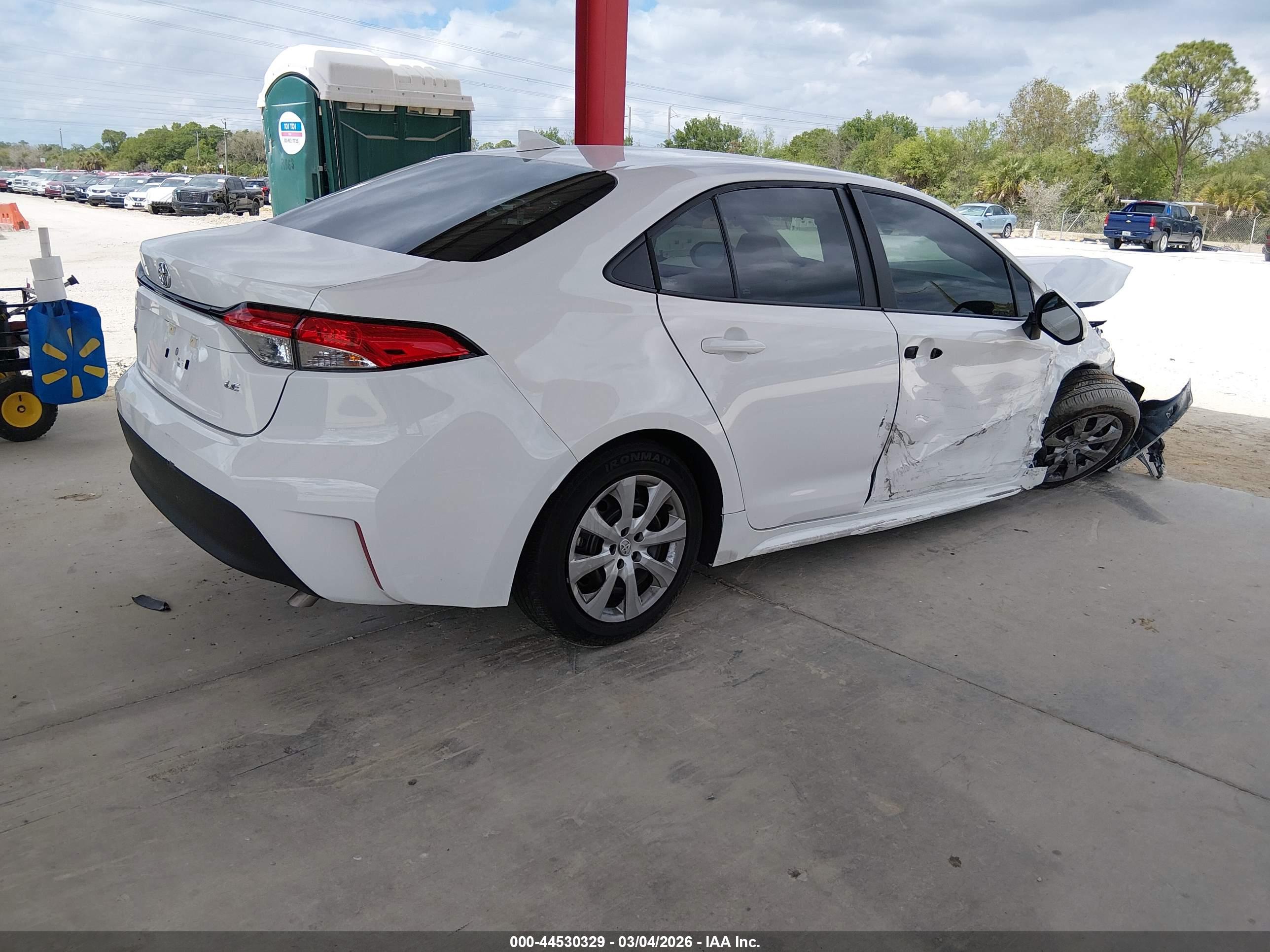 TOYOTA COROLLA image 4