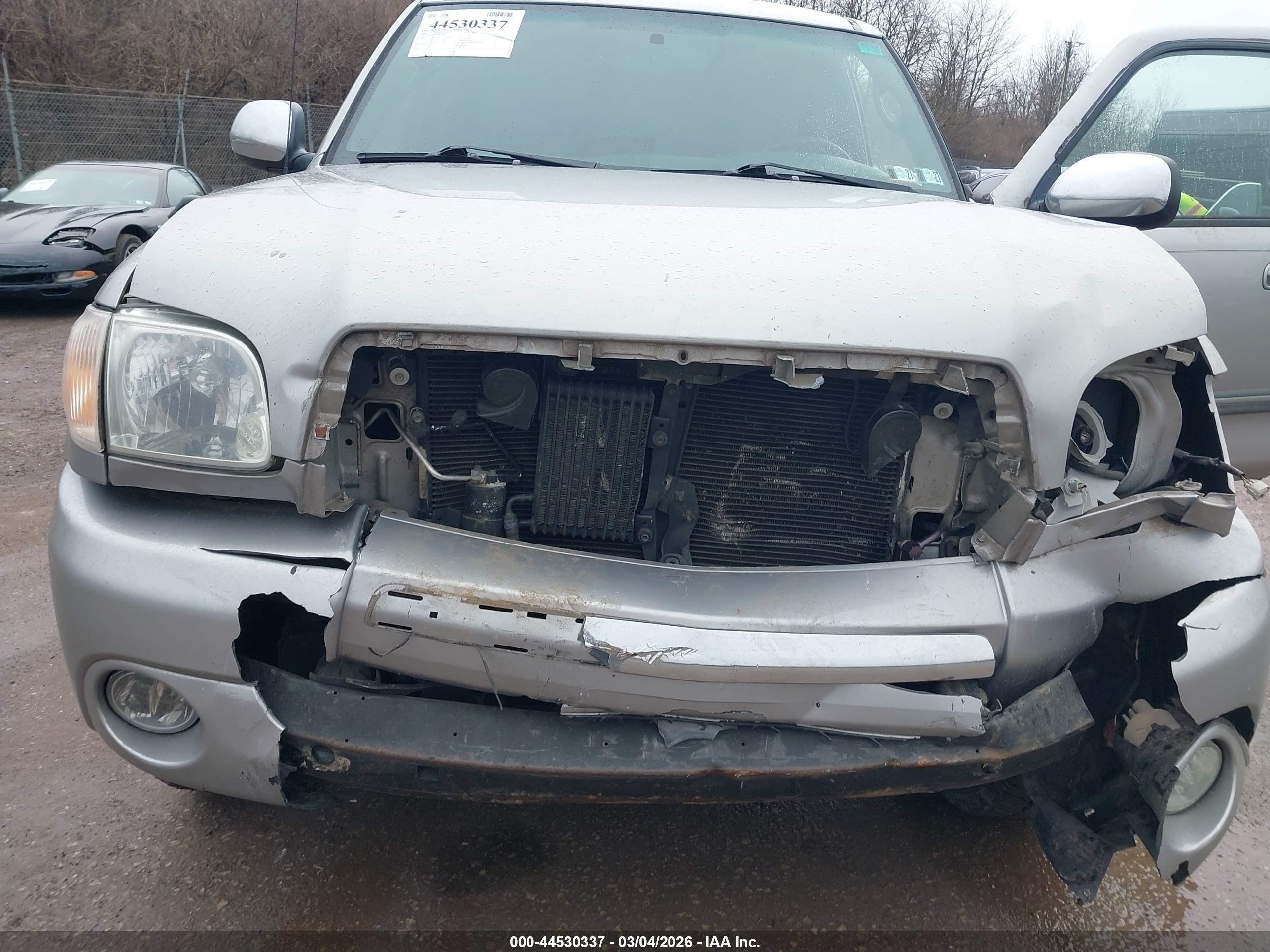 TOYOTA TUNDRA image 10