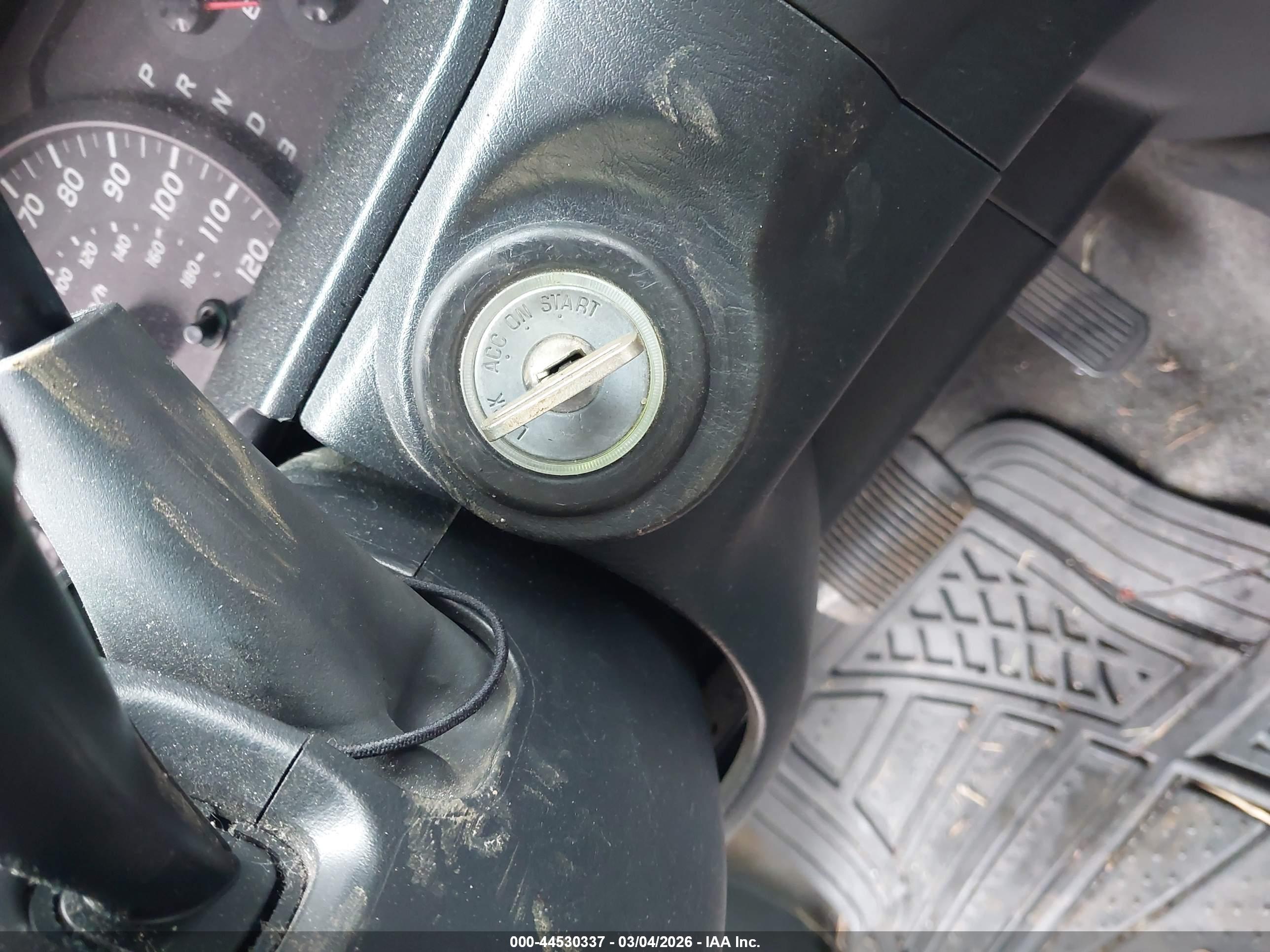 TOYOTA TUNDRA image 11