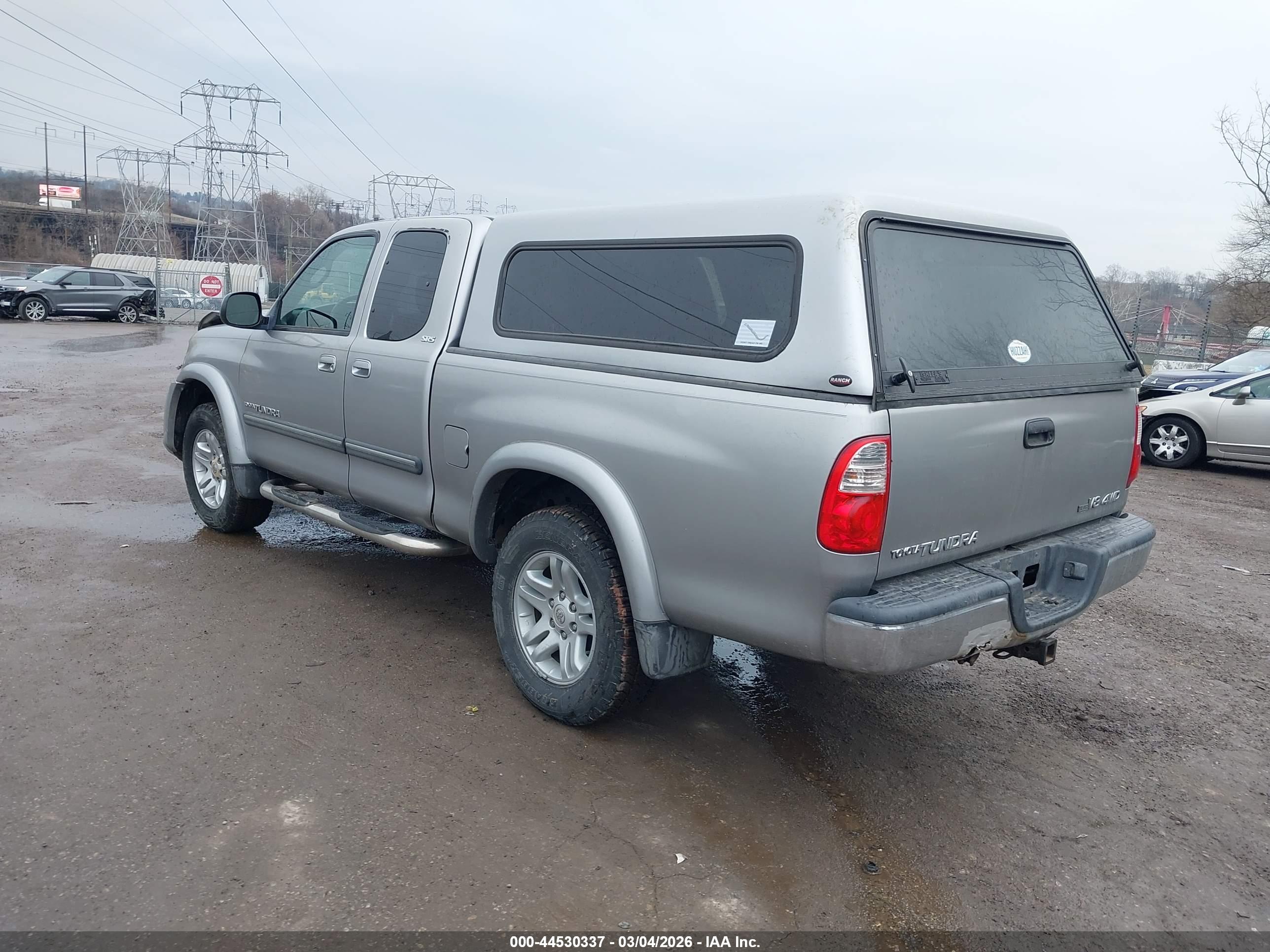 TOYOTA TUNDRA image 3