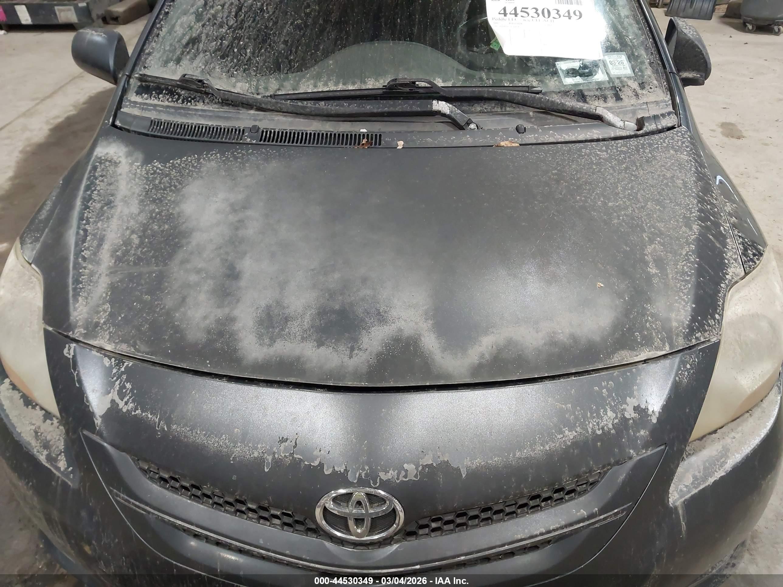 TOYOTA YARIS image 6