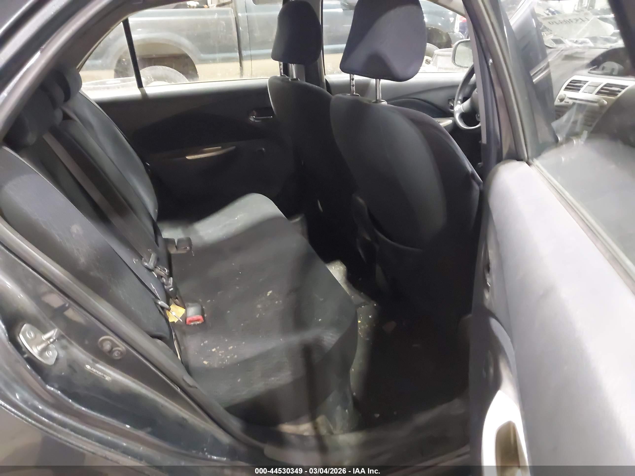TOYOTA YARIS image 8