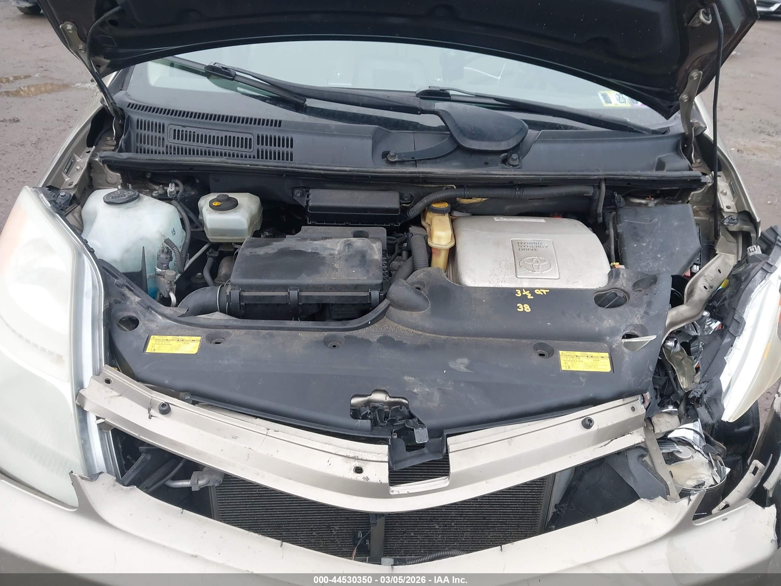 TOYOTA PRIUS image 10