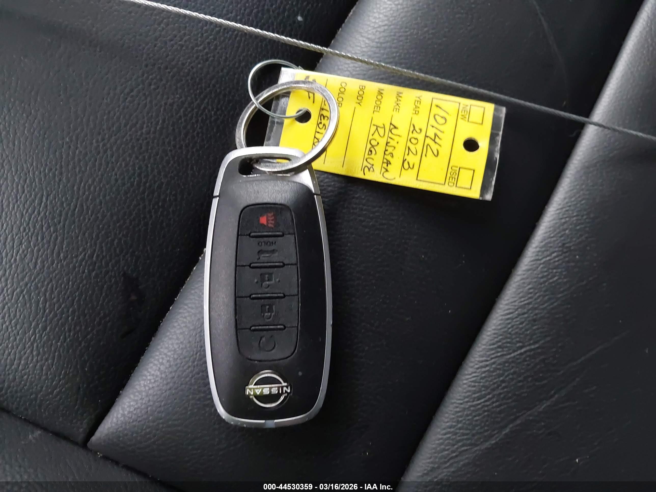 NISSAN ROGUE image 11