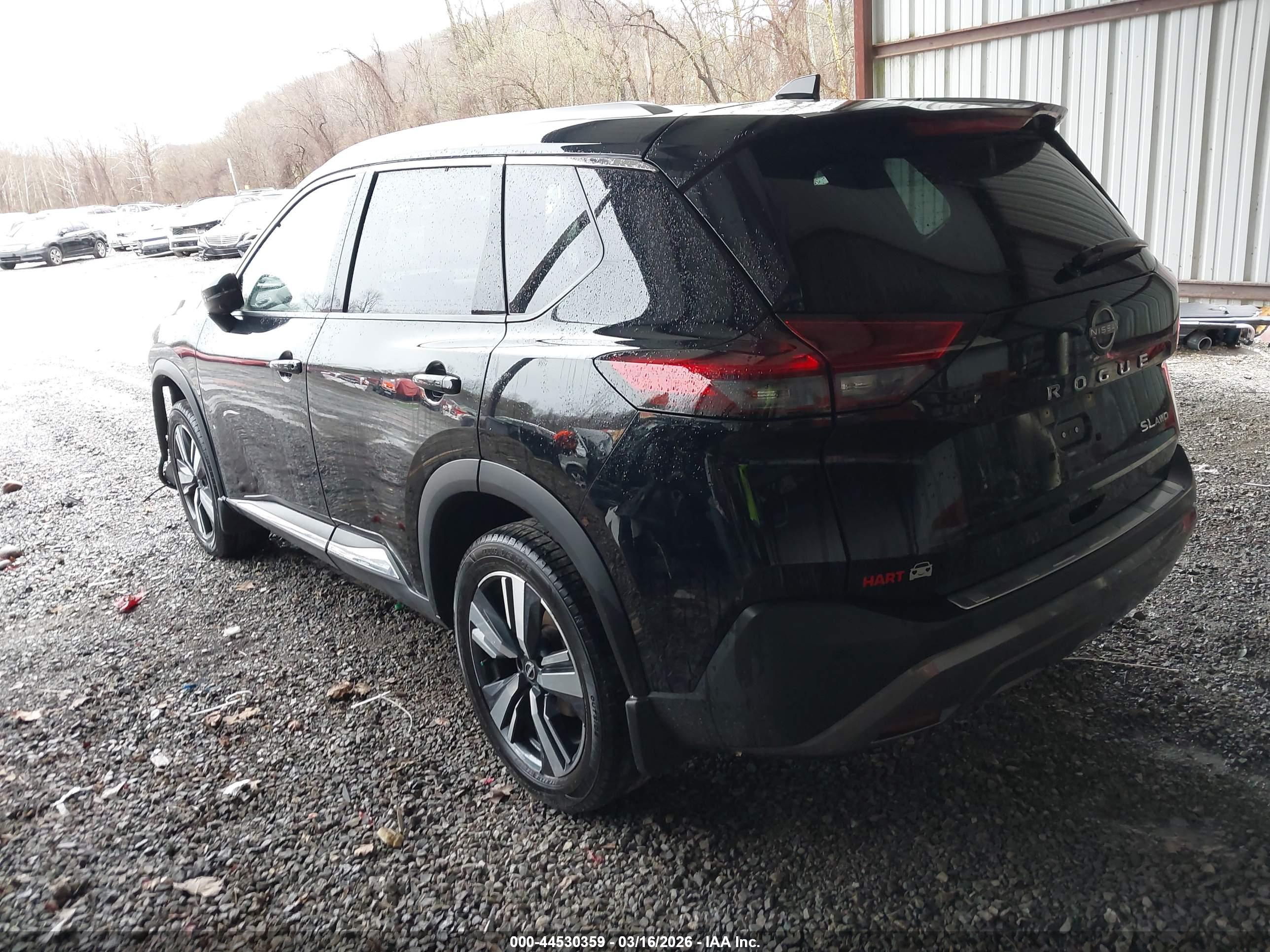 NISSAN ROGUE image 3