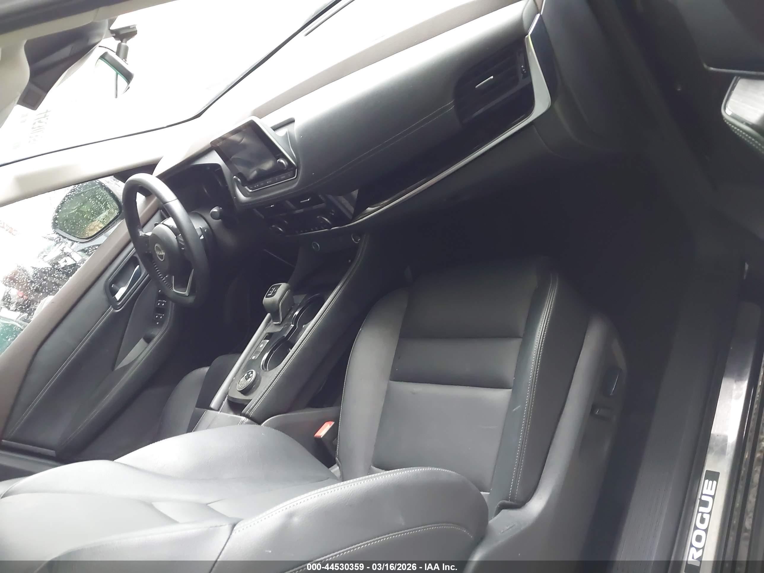 NISSAN ROGUE image 5