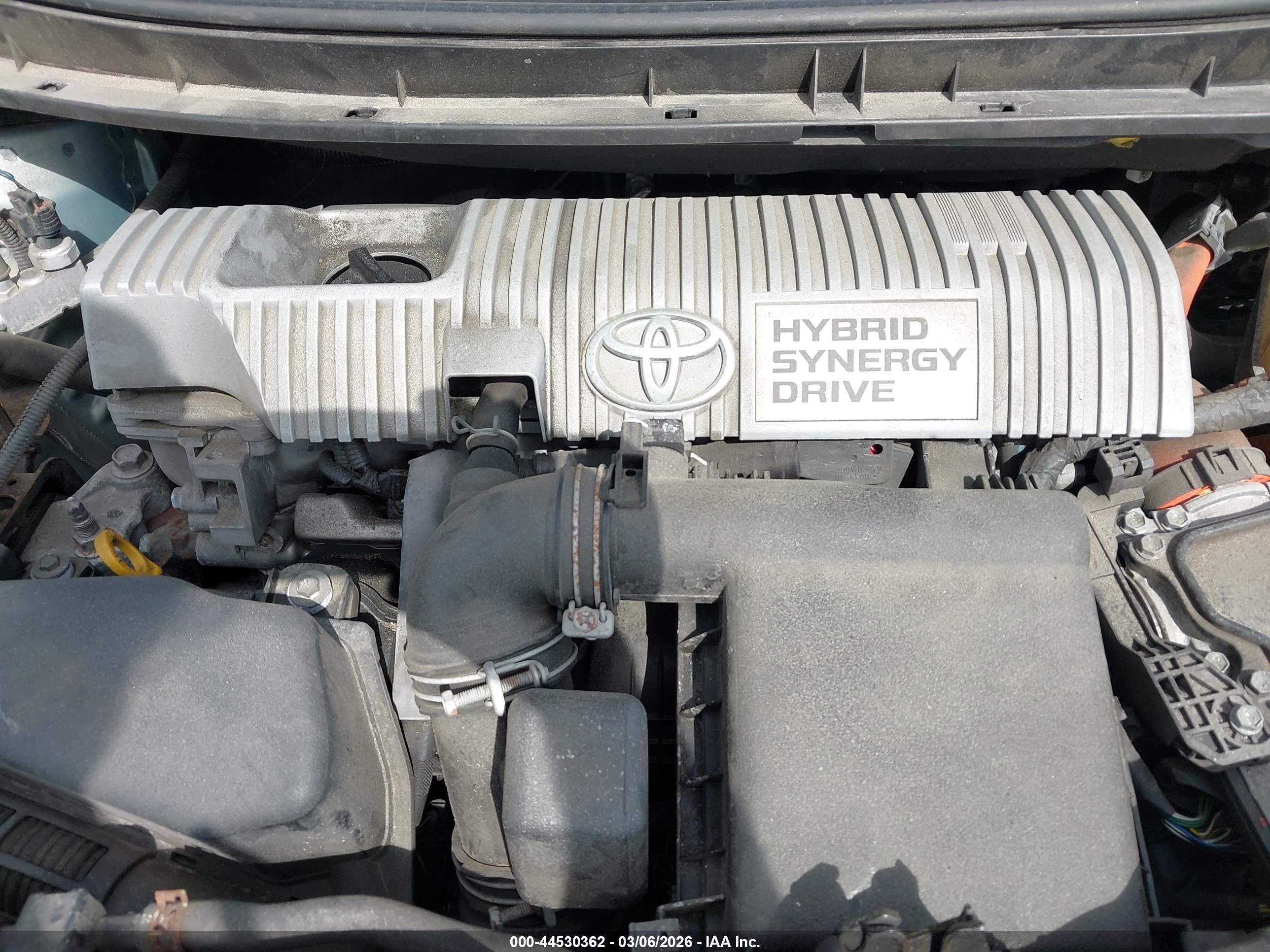 TOYOTA PRIUS image 10