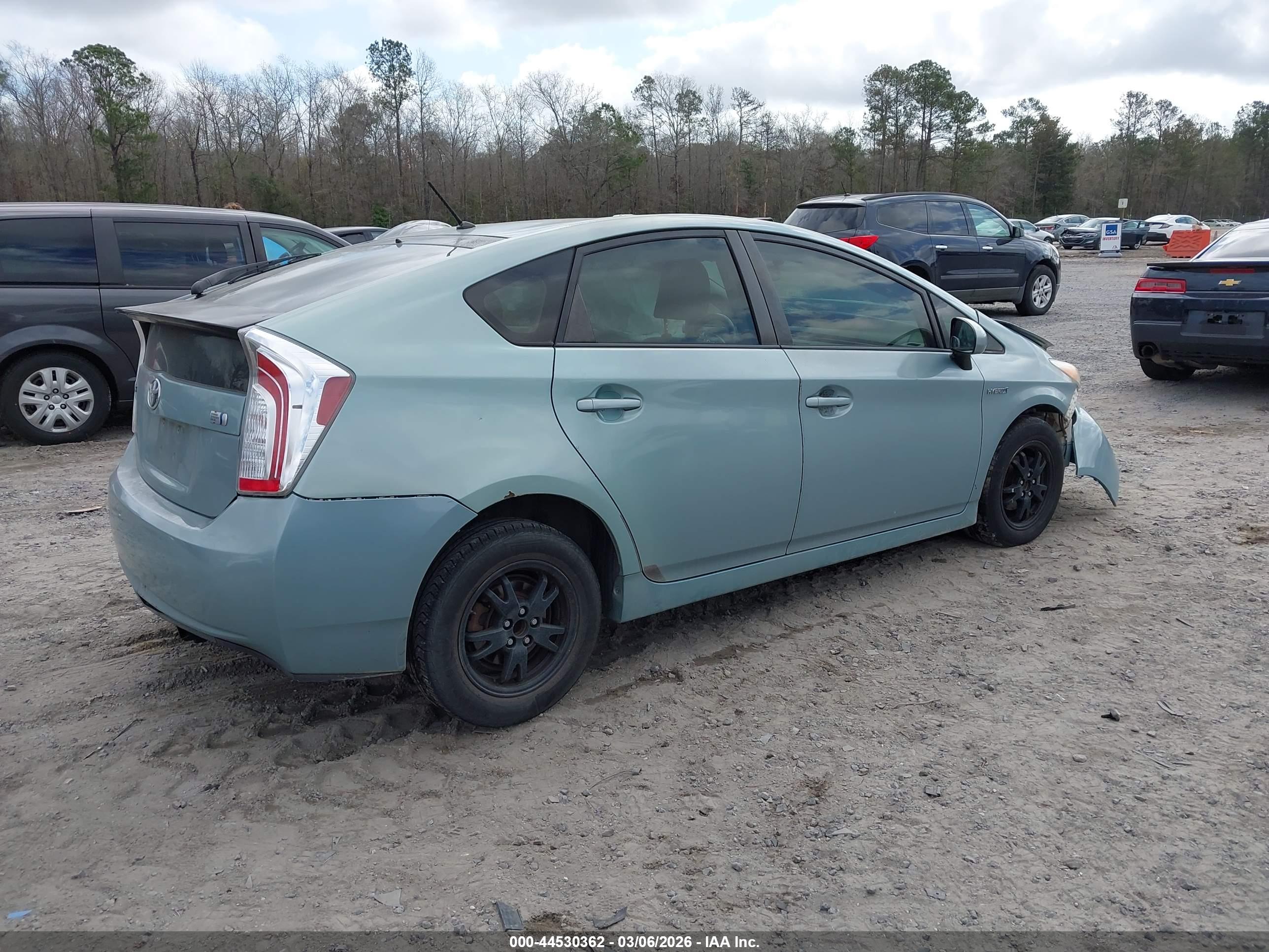 TOYOTA PRIUS image 4