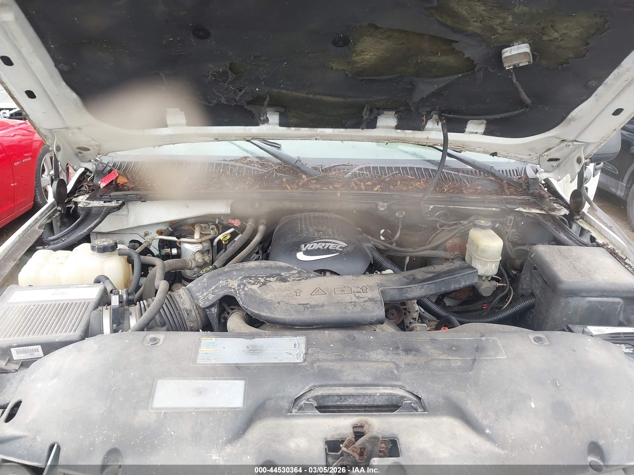 CHEVROLET TAHOE image 10