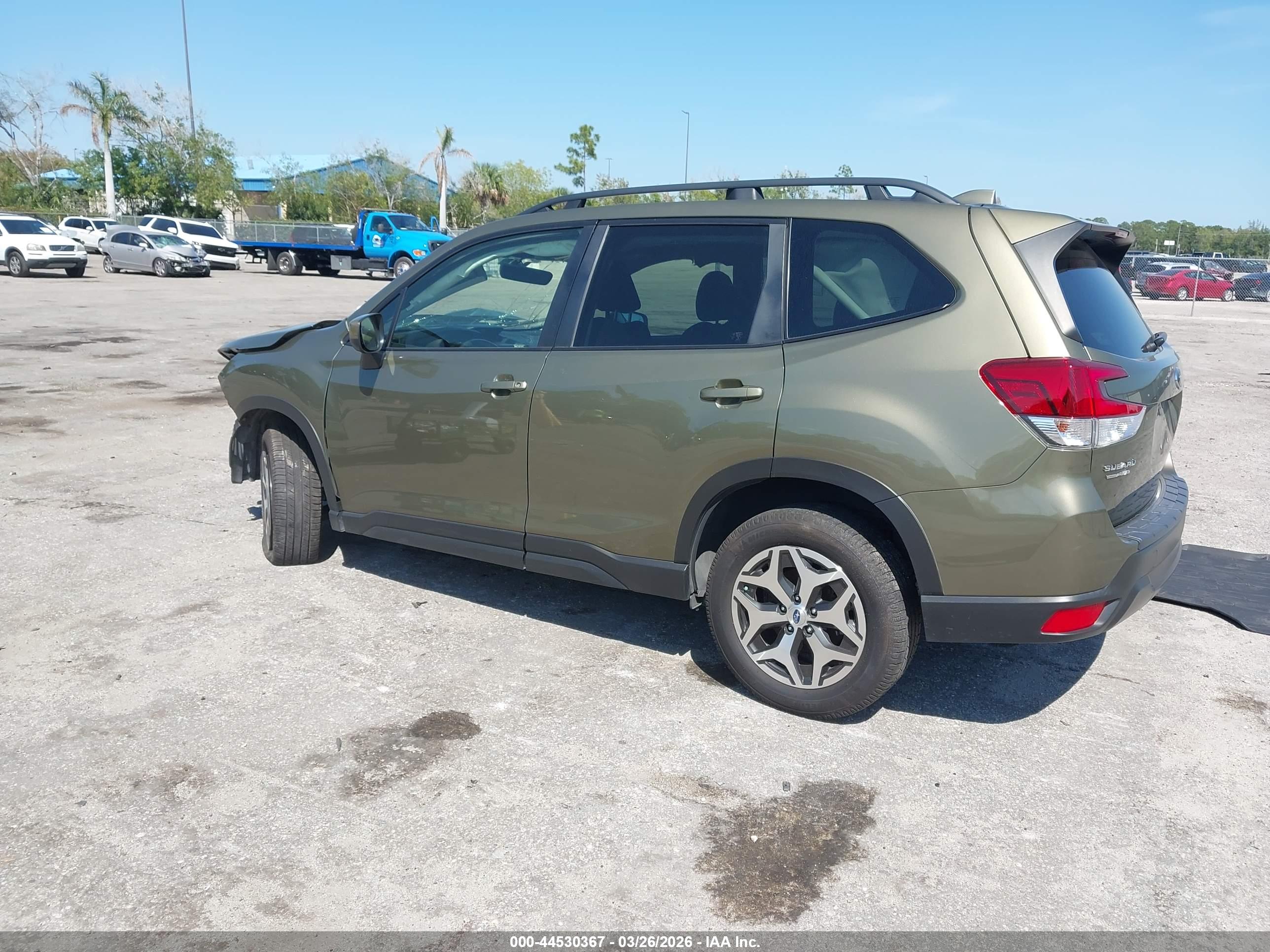 SUBARU FORESTER image 3