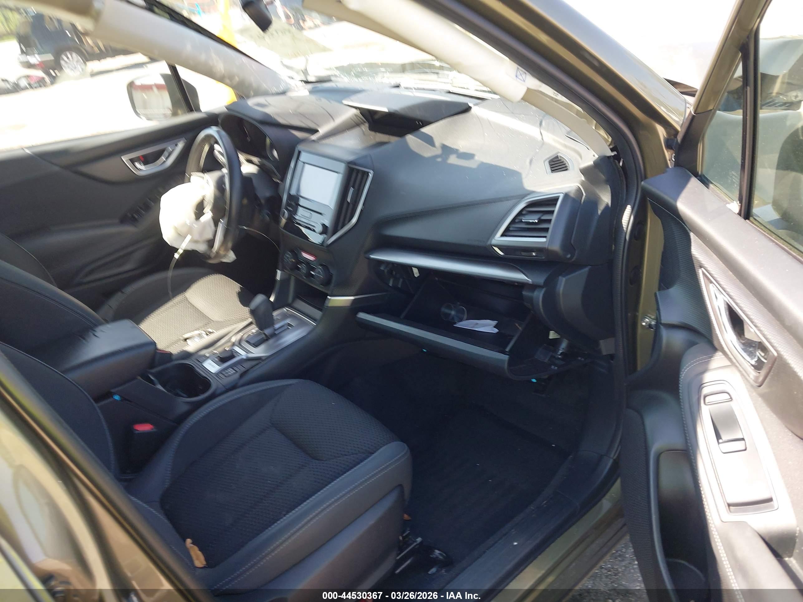 SUBARU FORESTER image 5